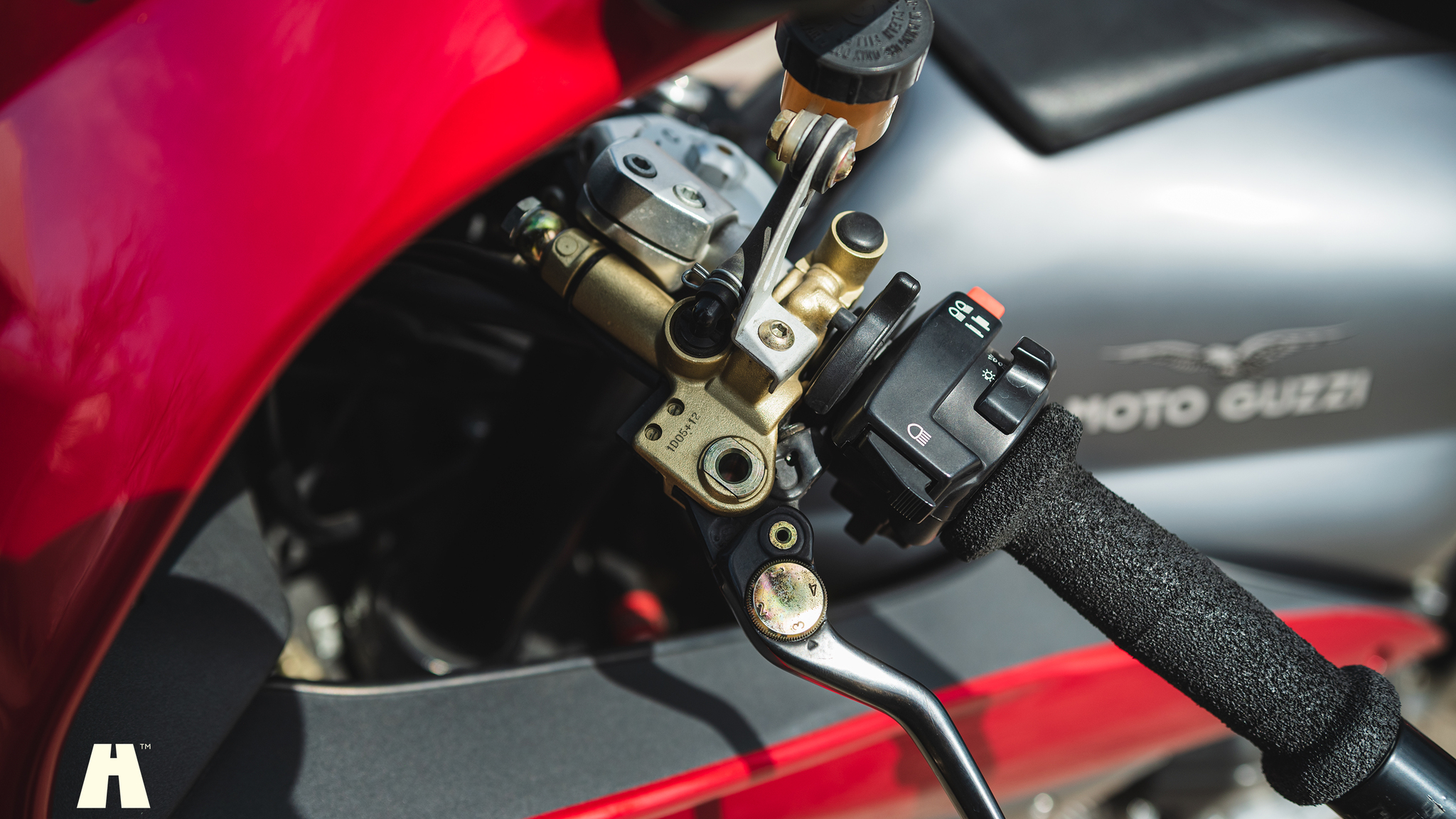 Image of 2002 Moto Guzzi V11 Le Mans mechanics (8)