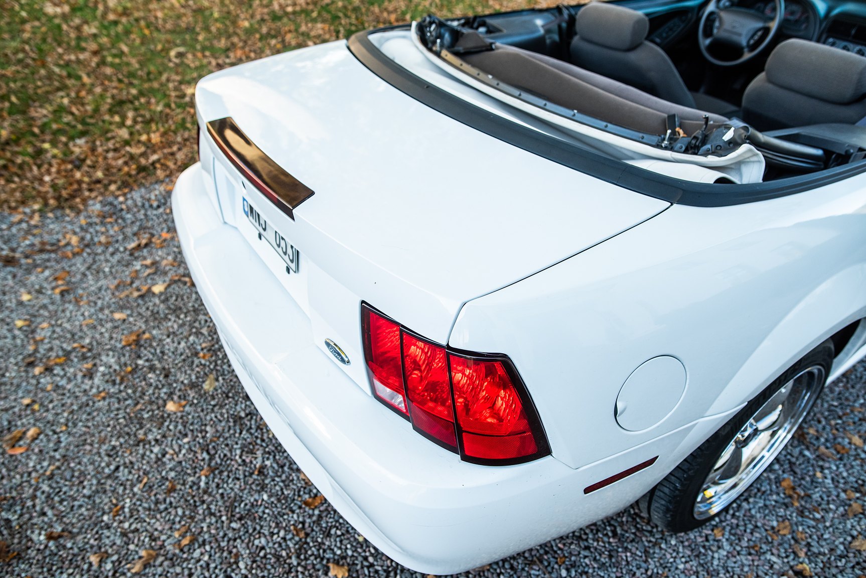 Exteriörbild på 2000 Ford Mustang Convertible 3.8 V6 Automat