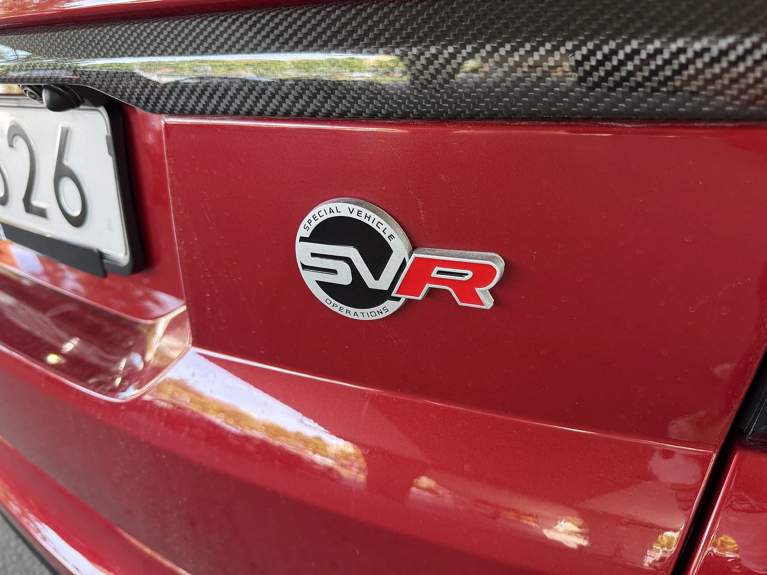 Exteriörbild på 2017 Range Rover Sport SVR (35)