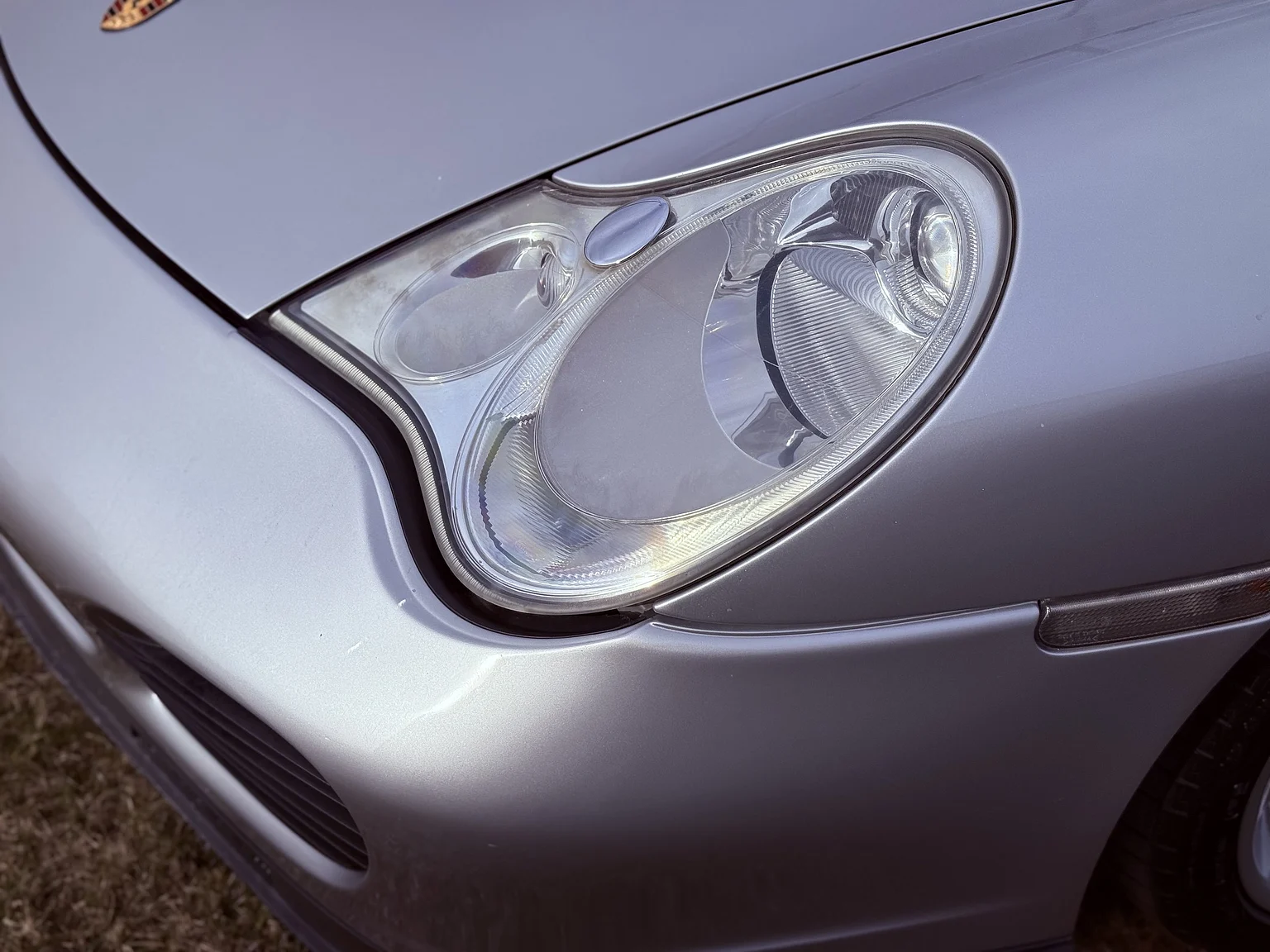 Exterior image of 2005 Porsche 996 Turbo S (31)
