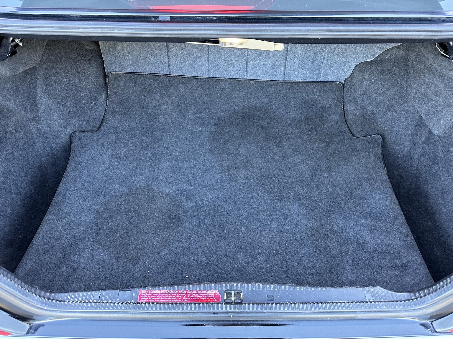 Interiörbild 1990 Mercedes-Benz 300 CE 24V