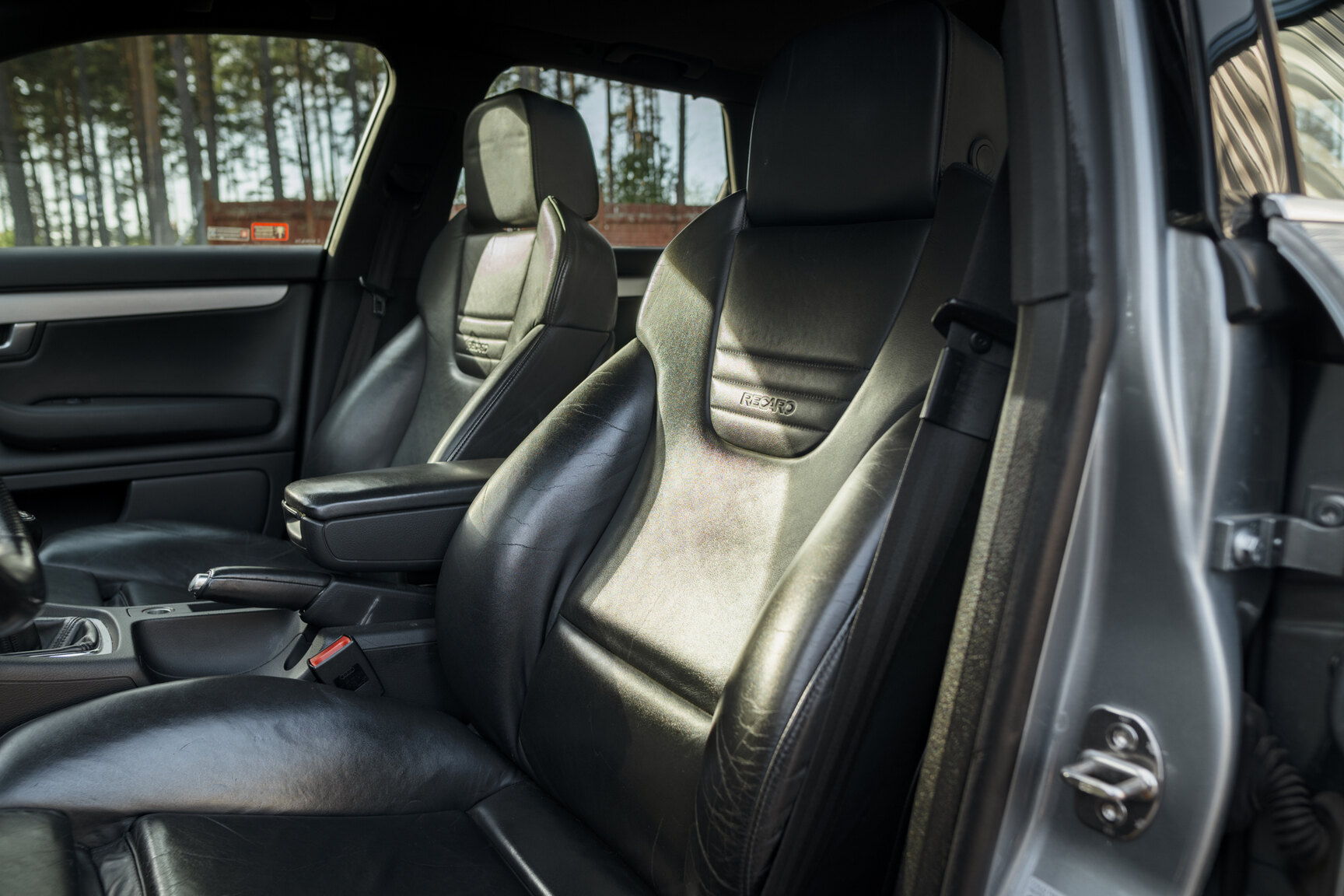 Innenraumfoto von 2005 Audi S4 Avant (3)