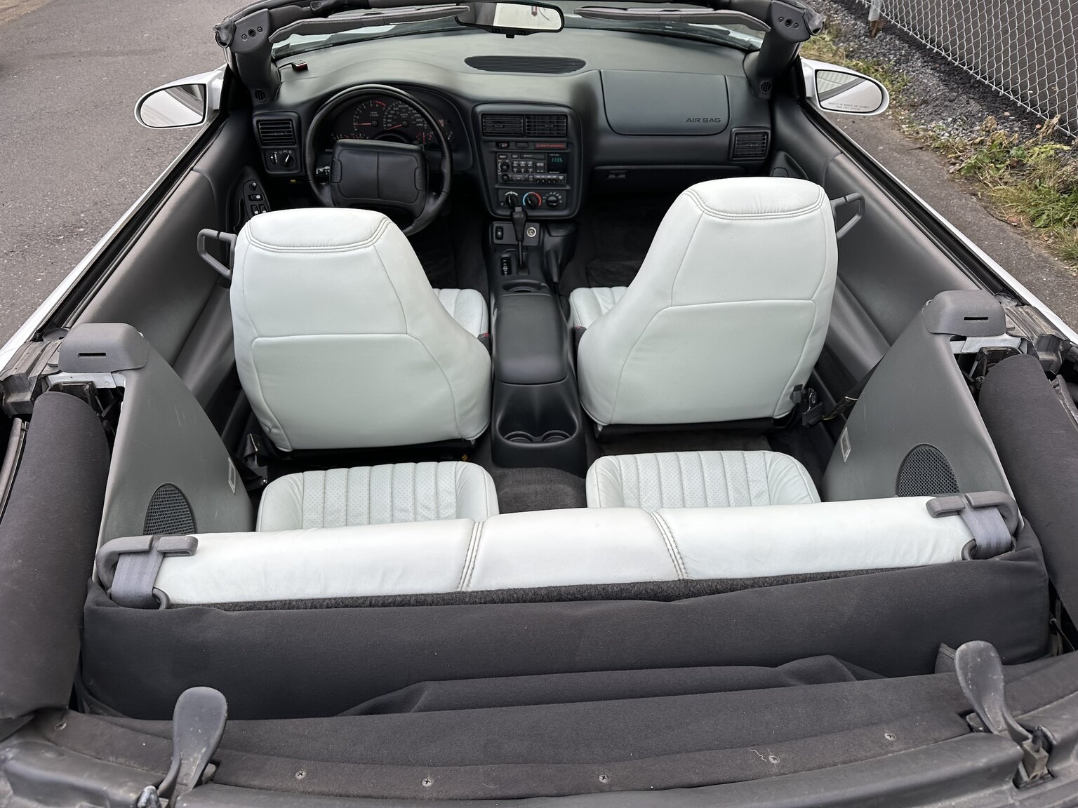 Innenraumfoto von 1997 Chevrolet Camaro Z28 30th Anniversary