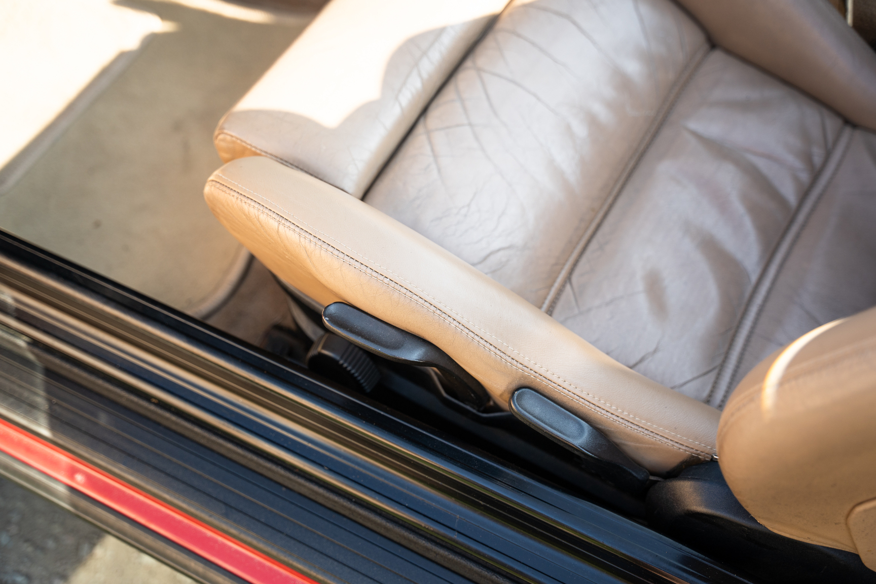 Interior image of 1988 BMW 325 Cabriolet (E30)