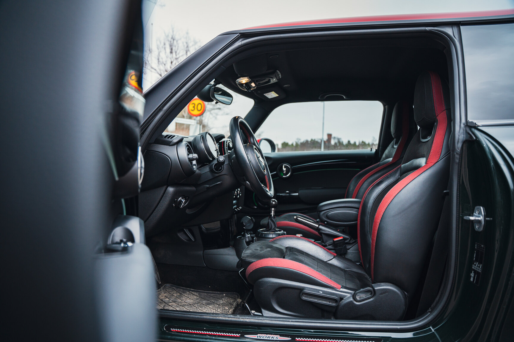 Interiörbild 2017 Mini Cooper JCW