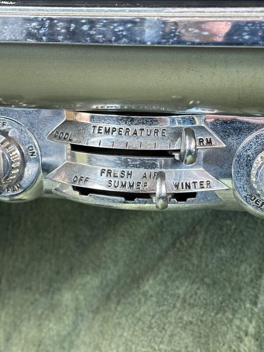 Interiörbild 1950 Chrysler Windsor Convertible (9)