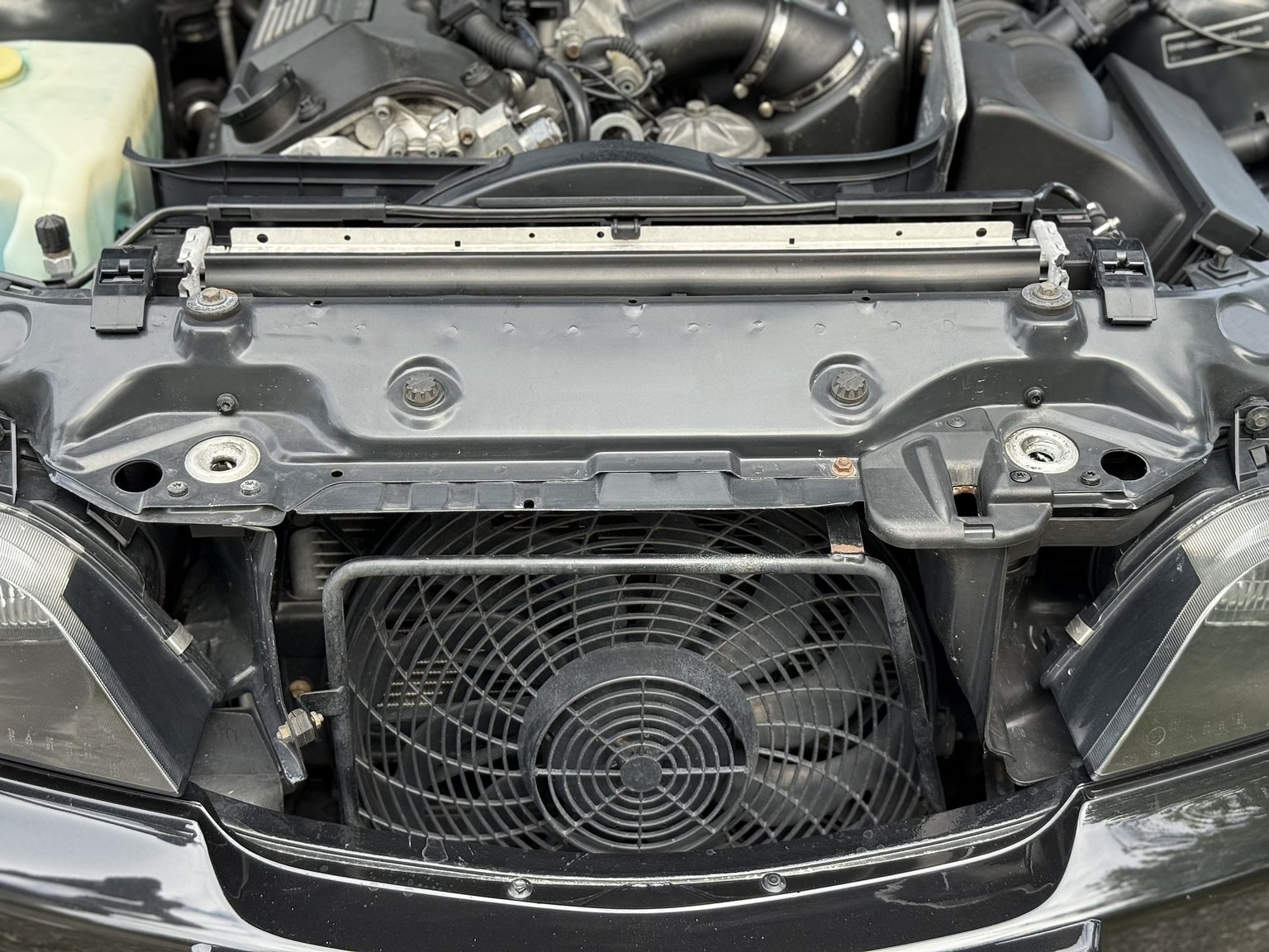 Image of 1999 BMW Z3 M Coupé mechanics
