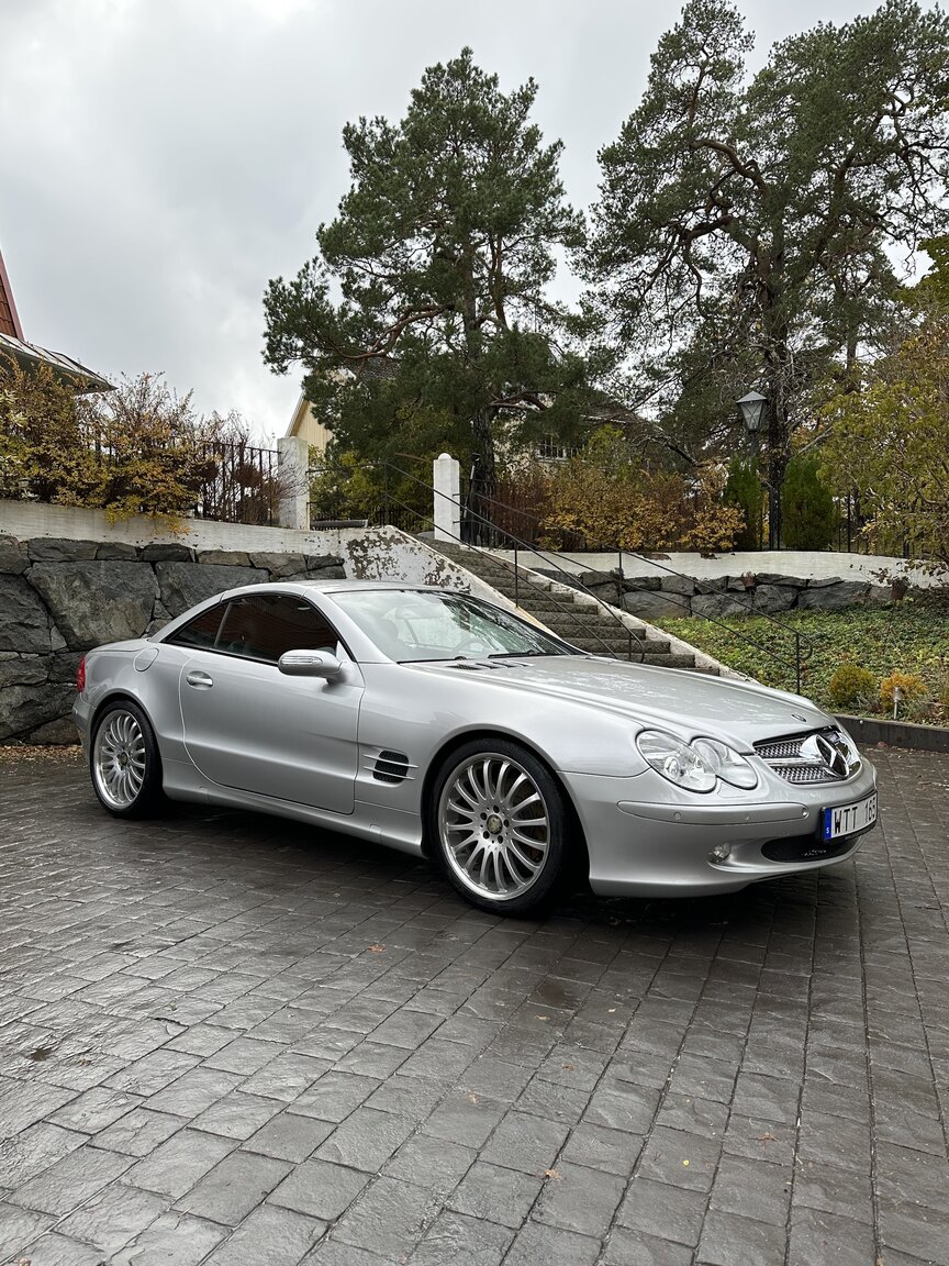 Exteriörbild på 2005 Mercedes-Benz SL 350