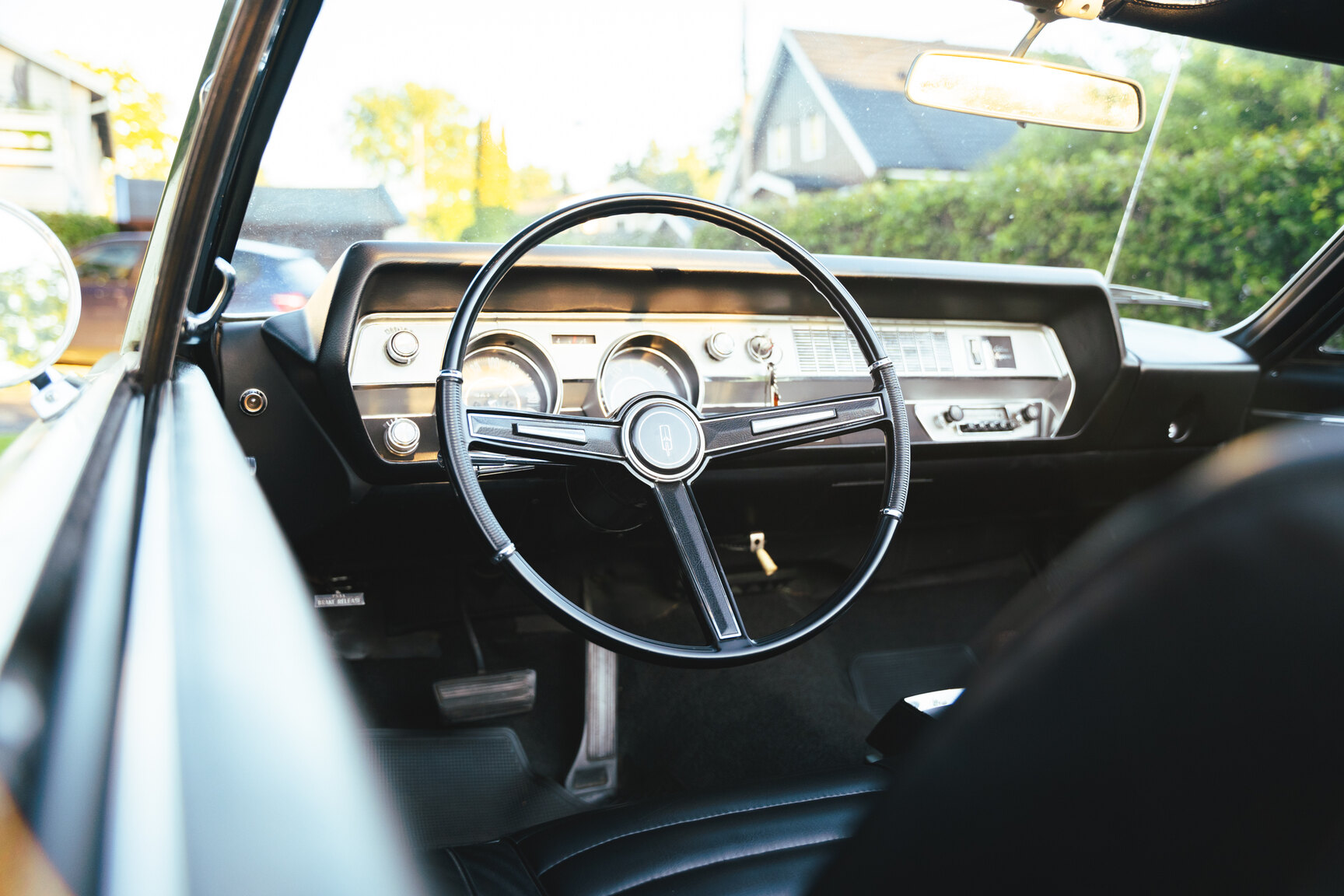 Interior image of 1967 Oldsmobile Cutlass Supreme Cabriolet