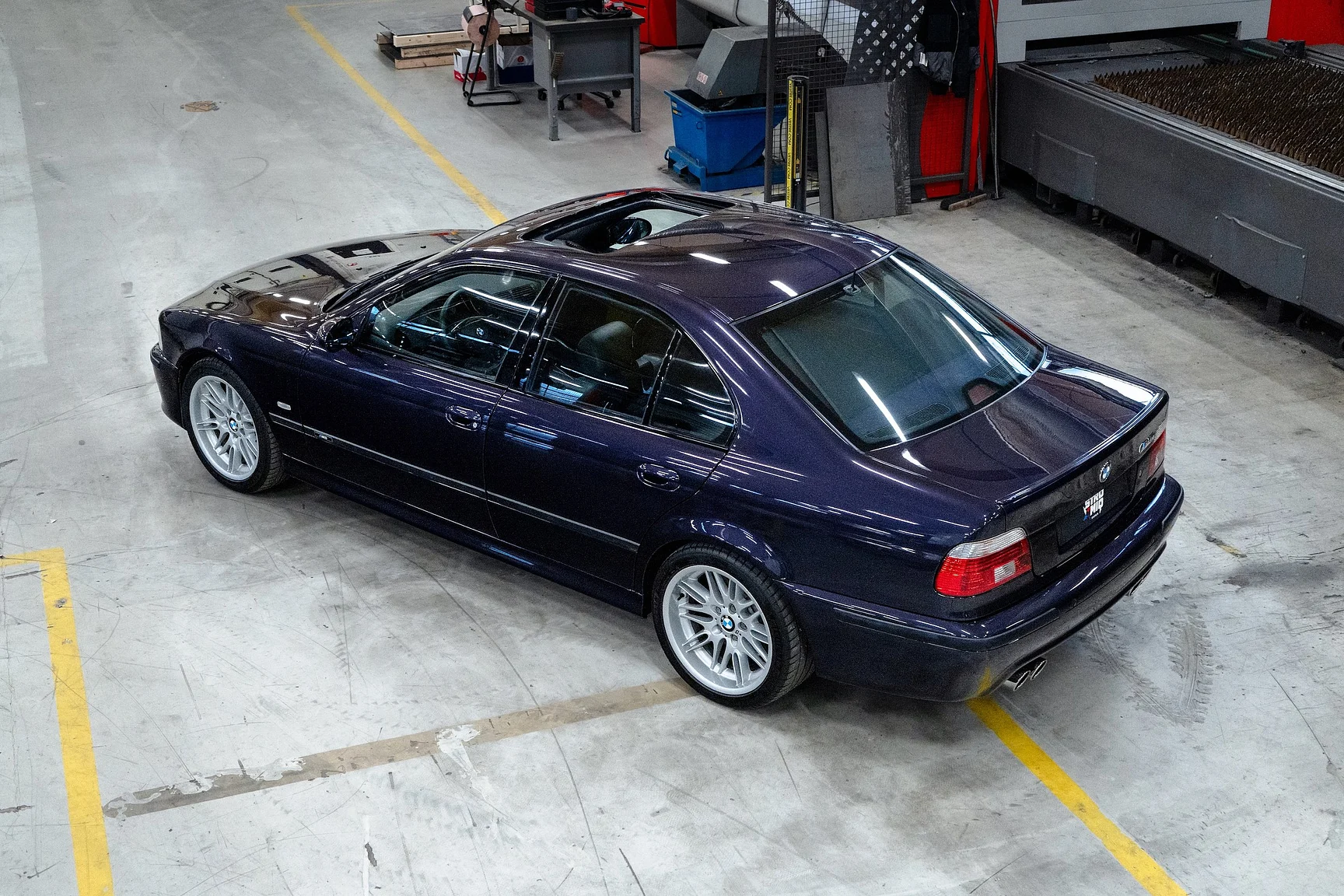 Exteriörbild på 2002 BMW M5 E39 (98)
