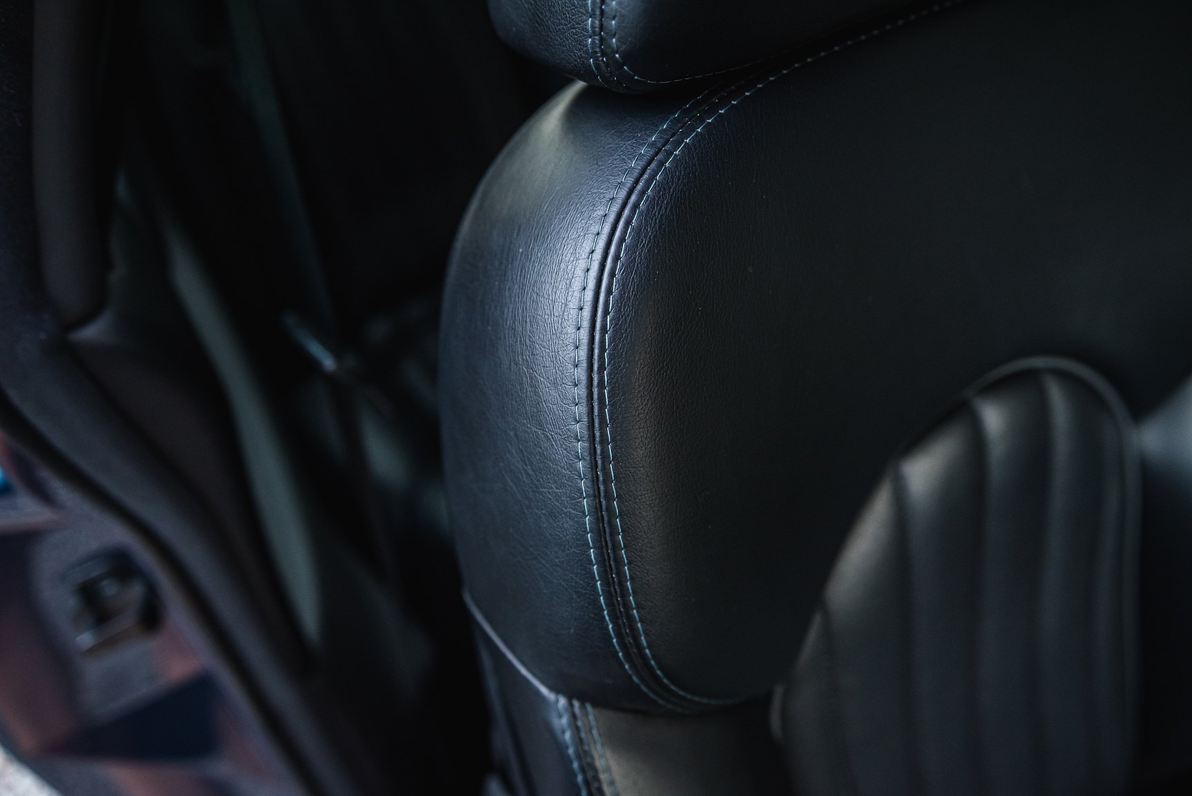 Interior image of 2000 Maserati 3200 GT