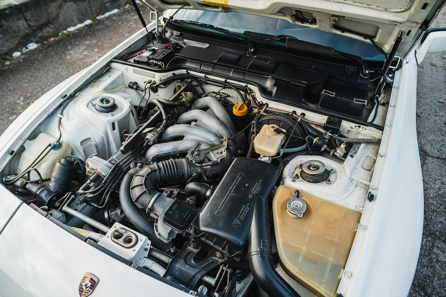 Image of 1986 Porsche 944R (4) mechanics
