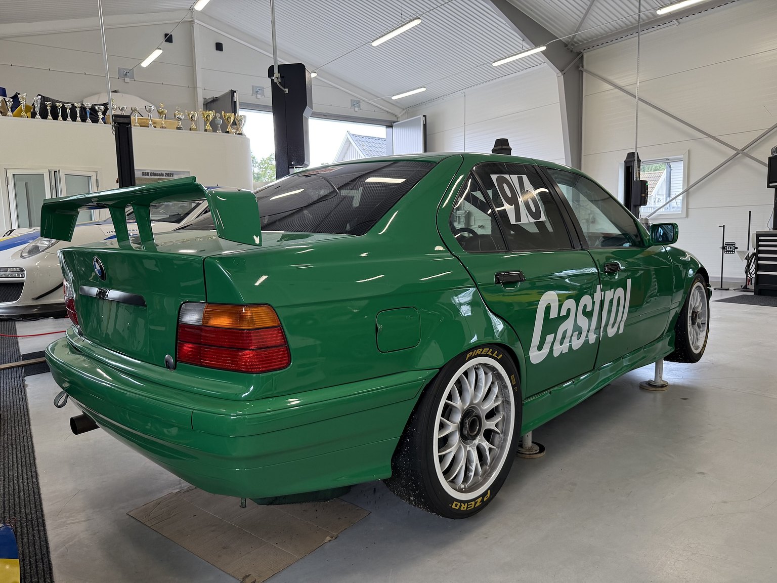 Exterior image of 1993 BMW E36 Super Touring