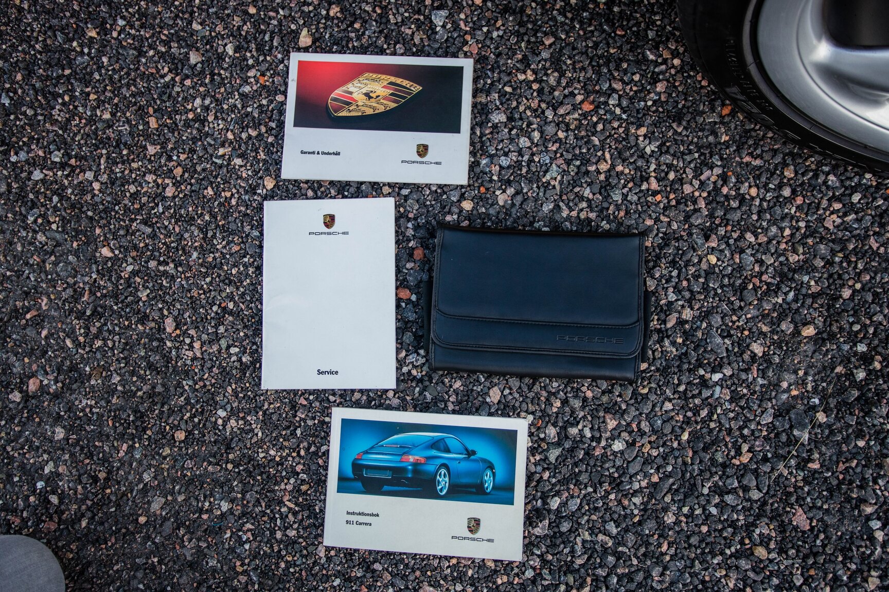 Documentation for 1999 Porsche 911 Carrera Cabriolet