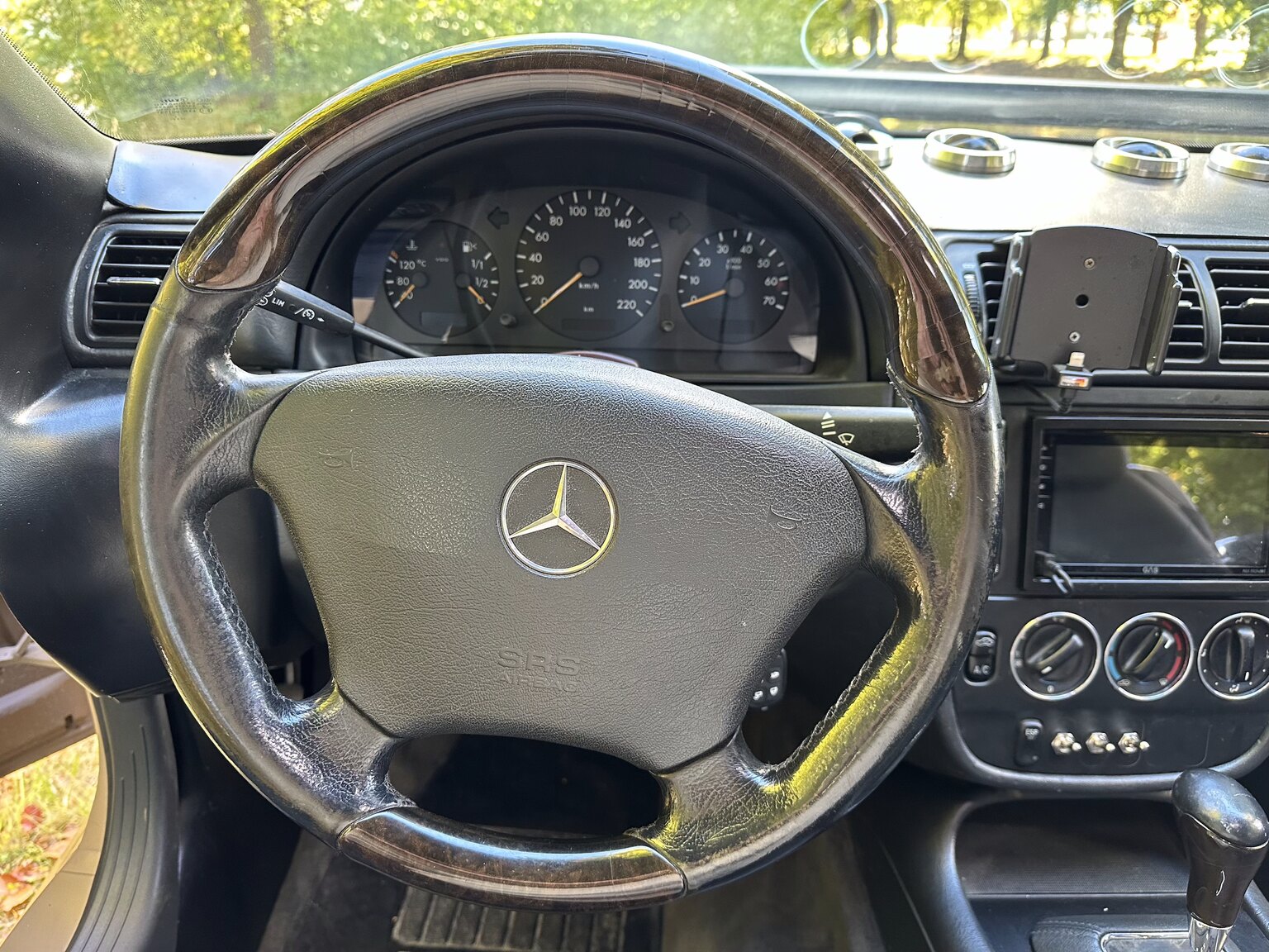Interior image of 2001 Mercedes-Benz CL600/ML 55 AMG