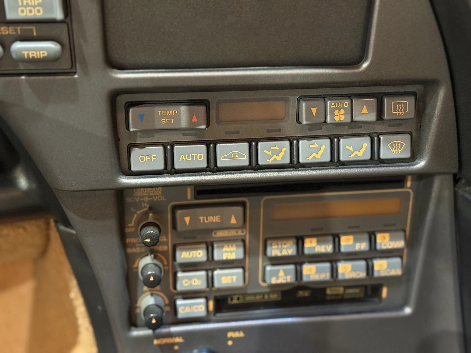 Innenraumfoto von 1990 Chevrolet Corvette ZR-1 (30)