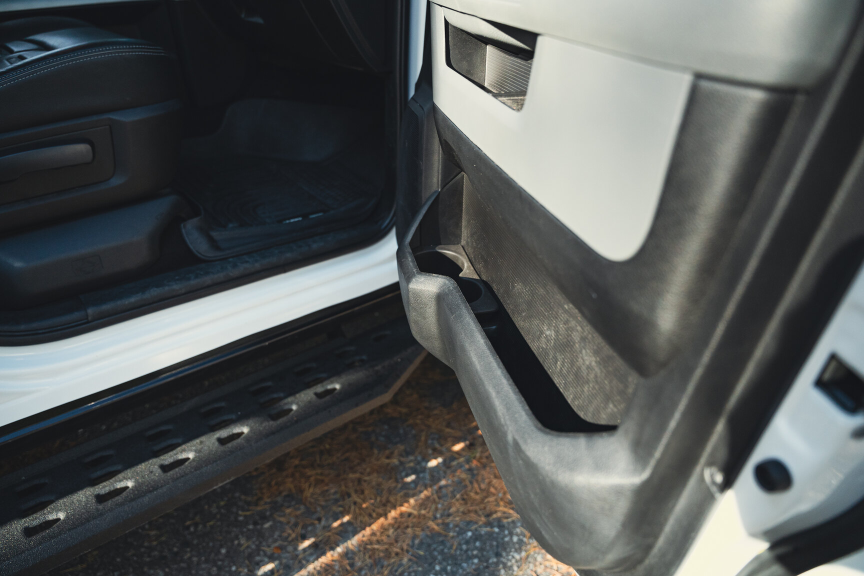 Interiörbild 2017 Dodge Ram 1500 AEV (79)