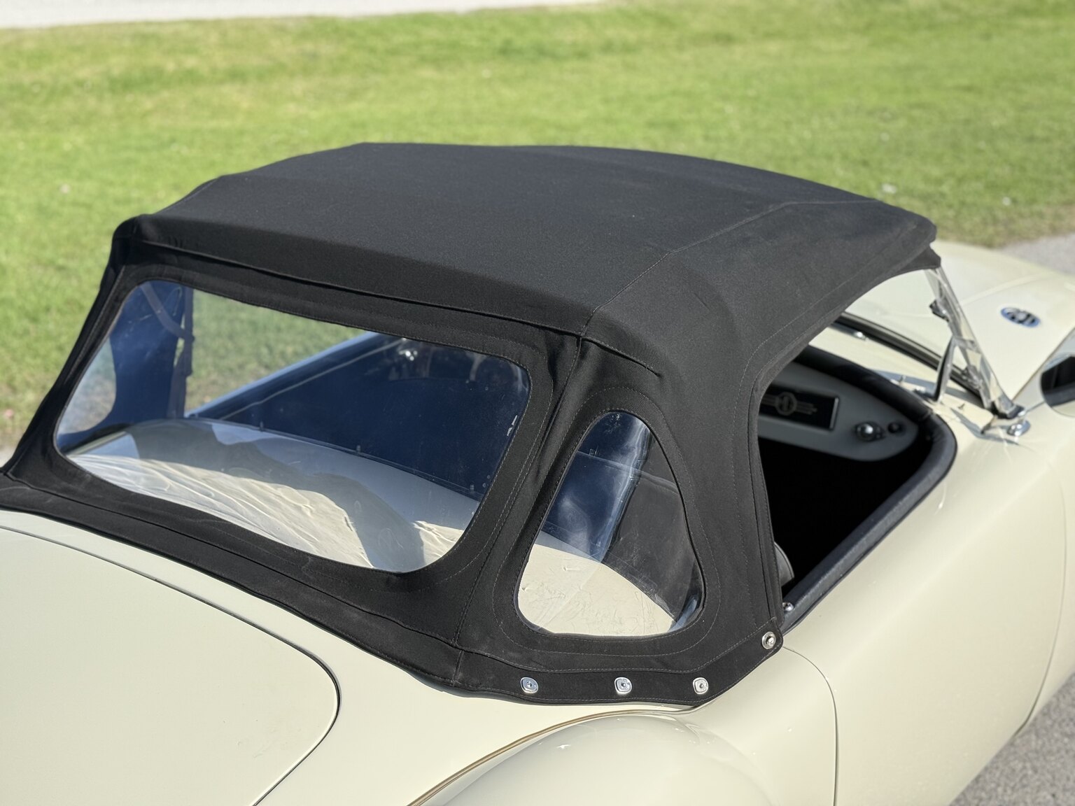Exteriörbild på 1959 MG MGA 1500