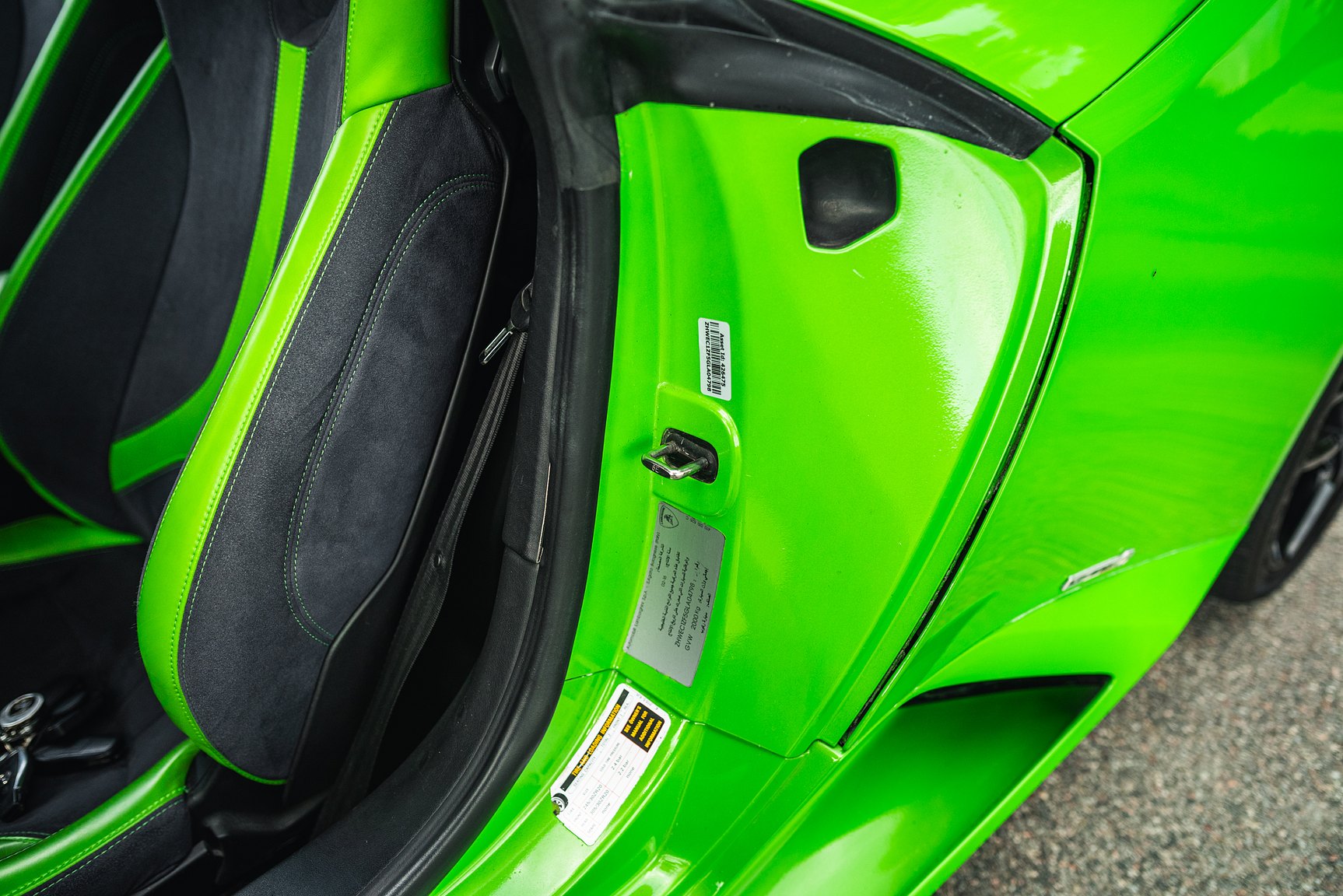 Innenraumfoto von 2016 Lamborghini Huracan LP-610-4