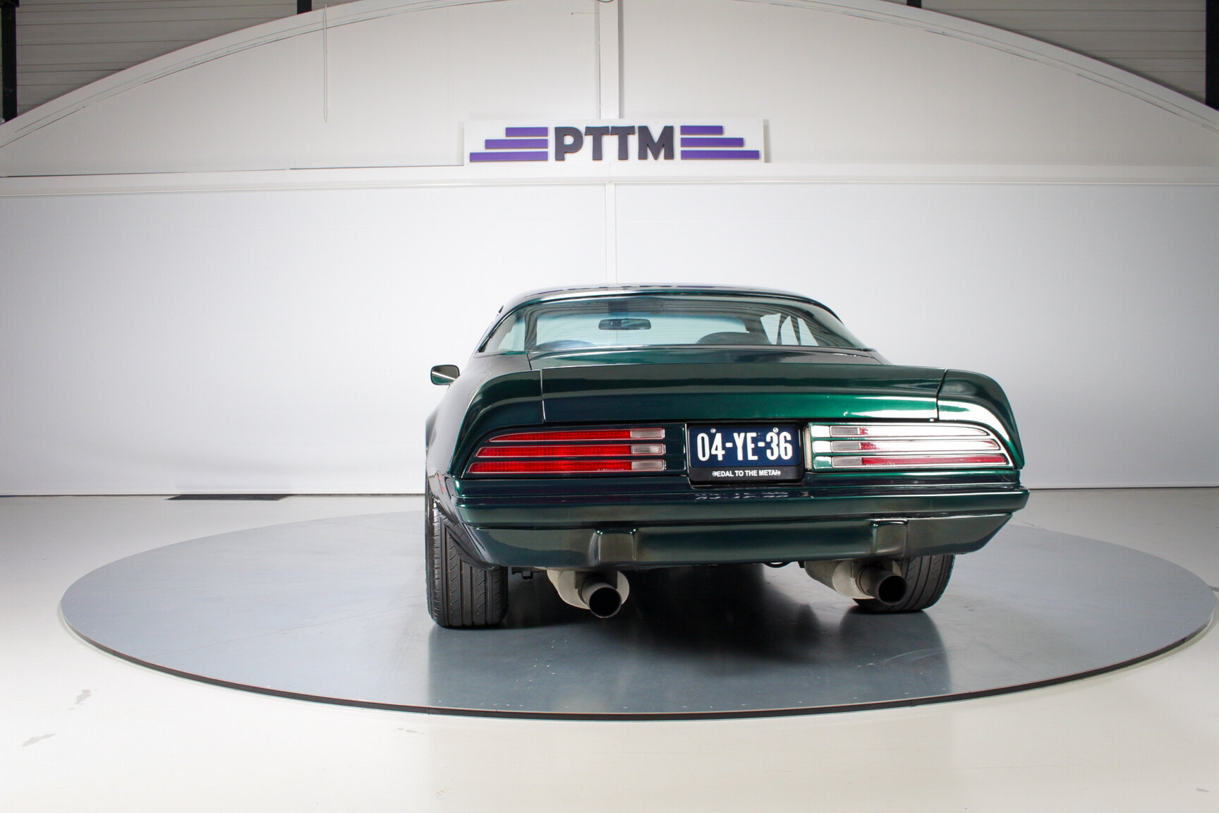 Exterior image of 1975 Pontiac Firebird Formula