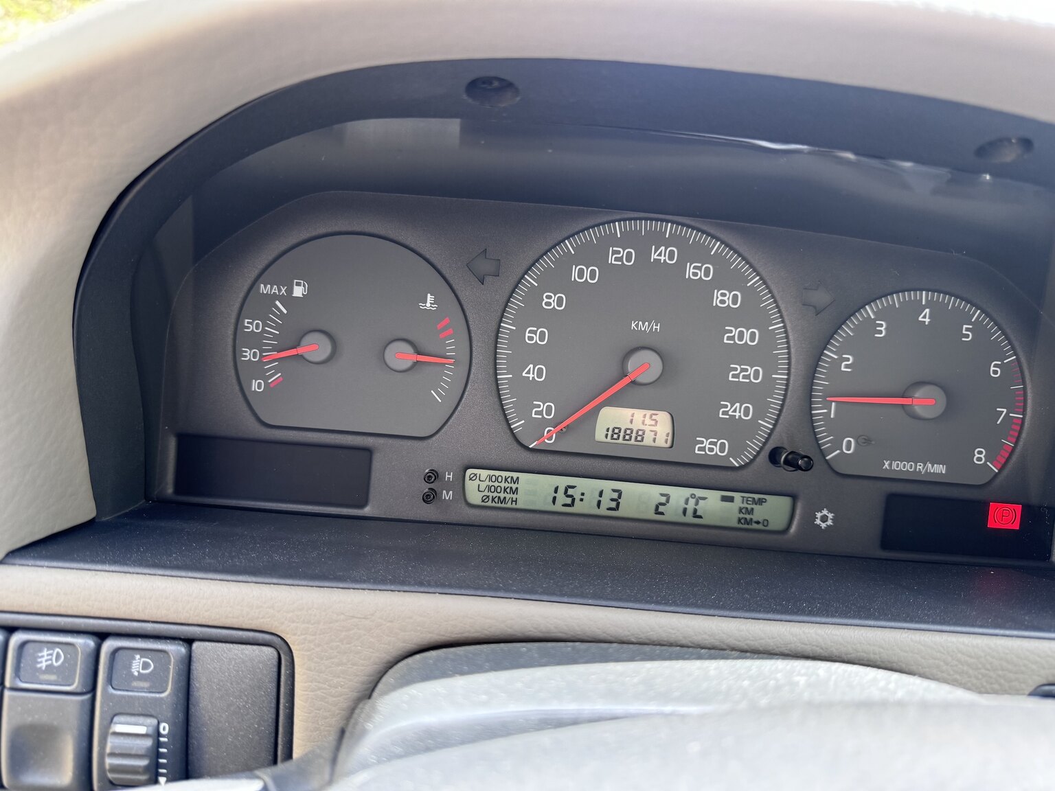 Interior image of 1999 Volvo V70 2.5