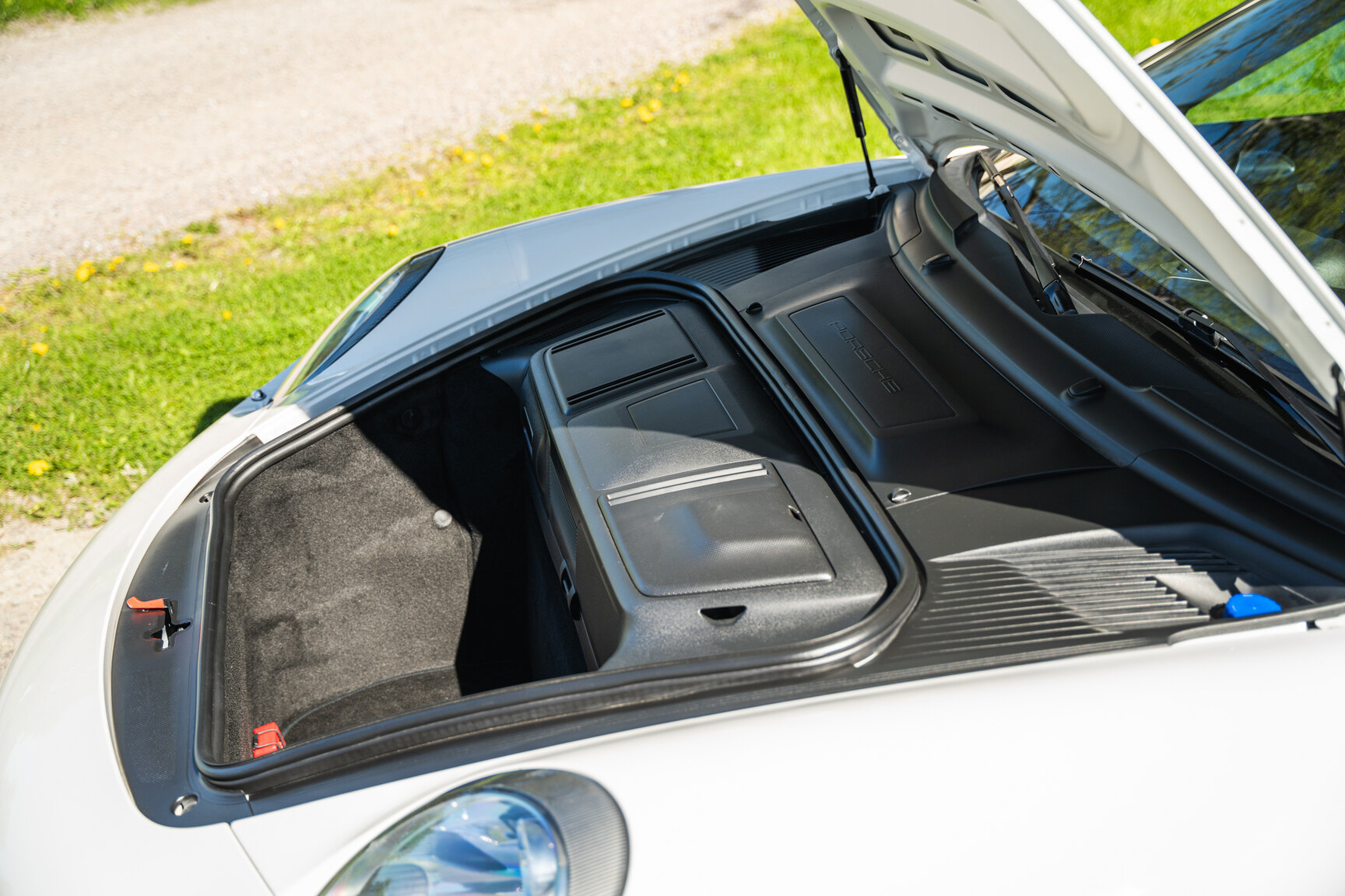 Interior image of 2008 Porsche 911 Turbo Cabriolet (78)