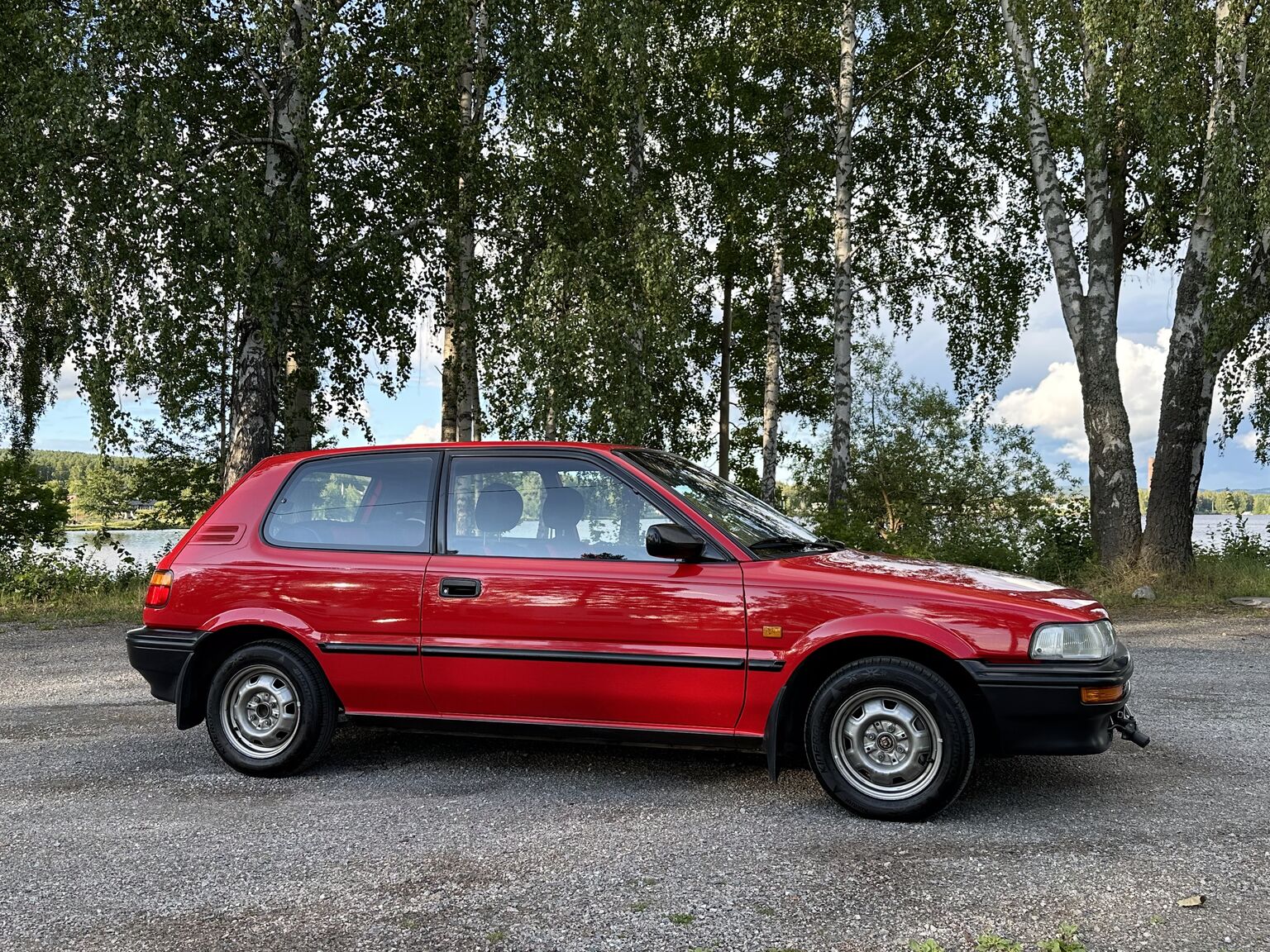 Exterior image of 1991 Toyota Corolla 1300 XLI