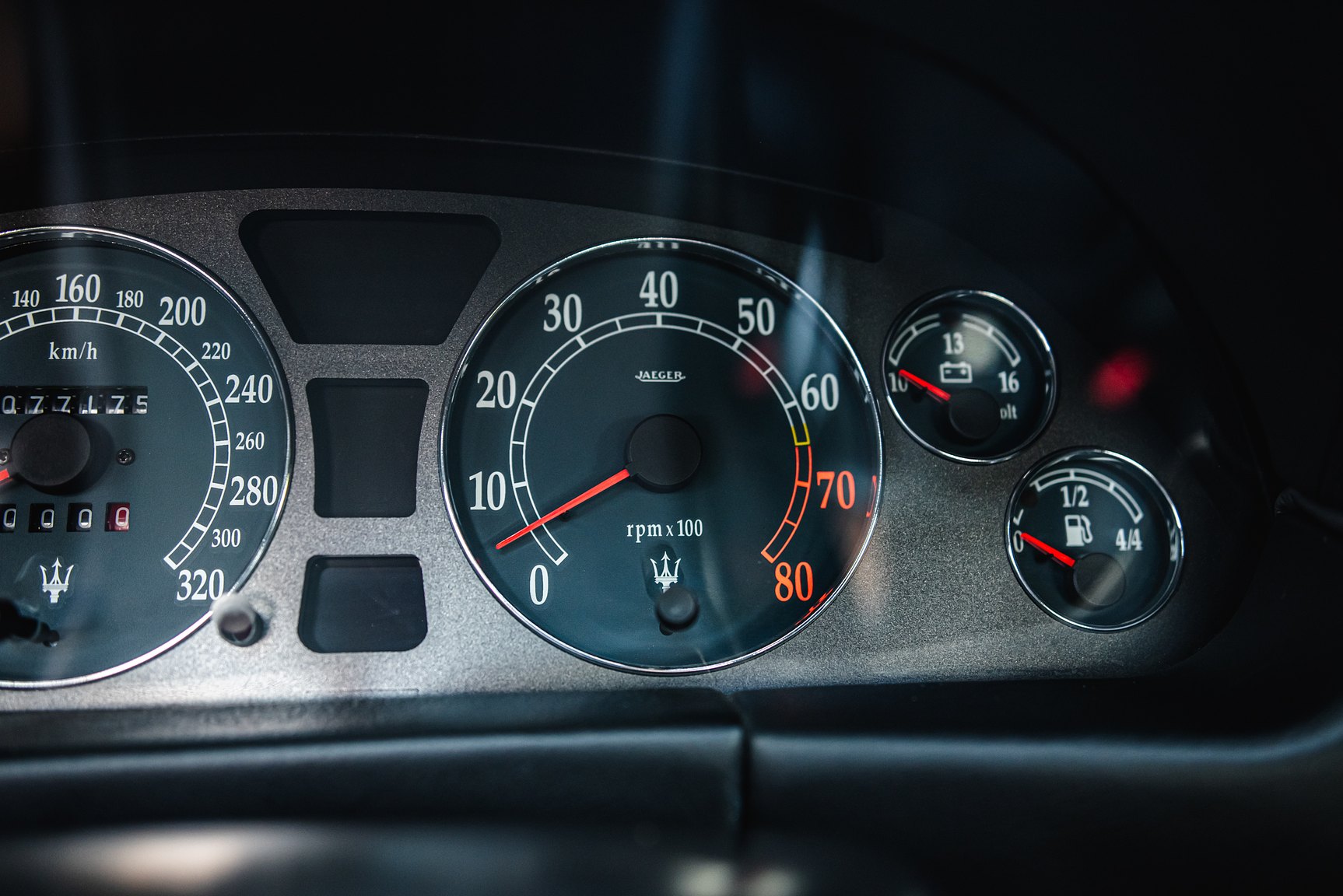 Interior image of 2000 Maserati 3200 GT