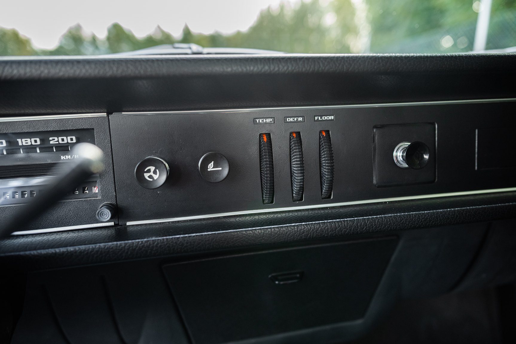 Interior image of 1967 Volvo 144 1.8 
