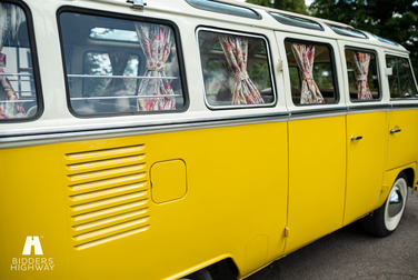 Exteriörbild på 1974 Volkswagen T1 Split Window  