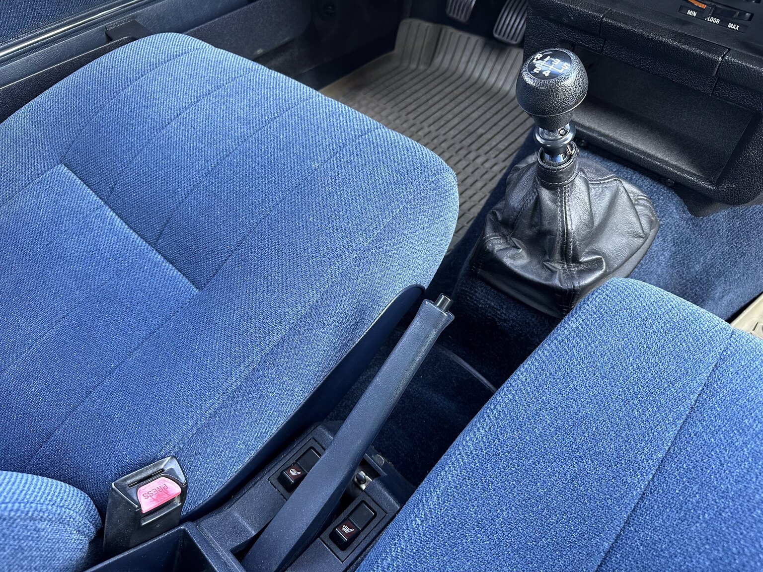 Interior image of 1991 Volvo 240 GLT