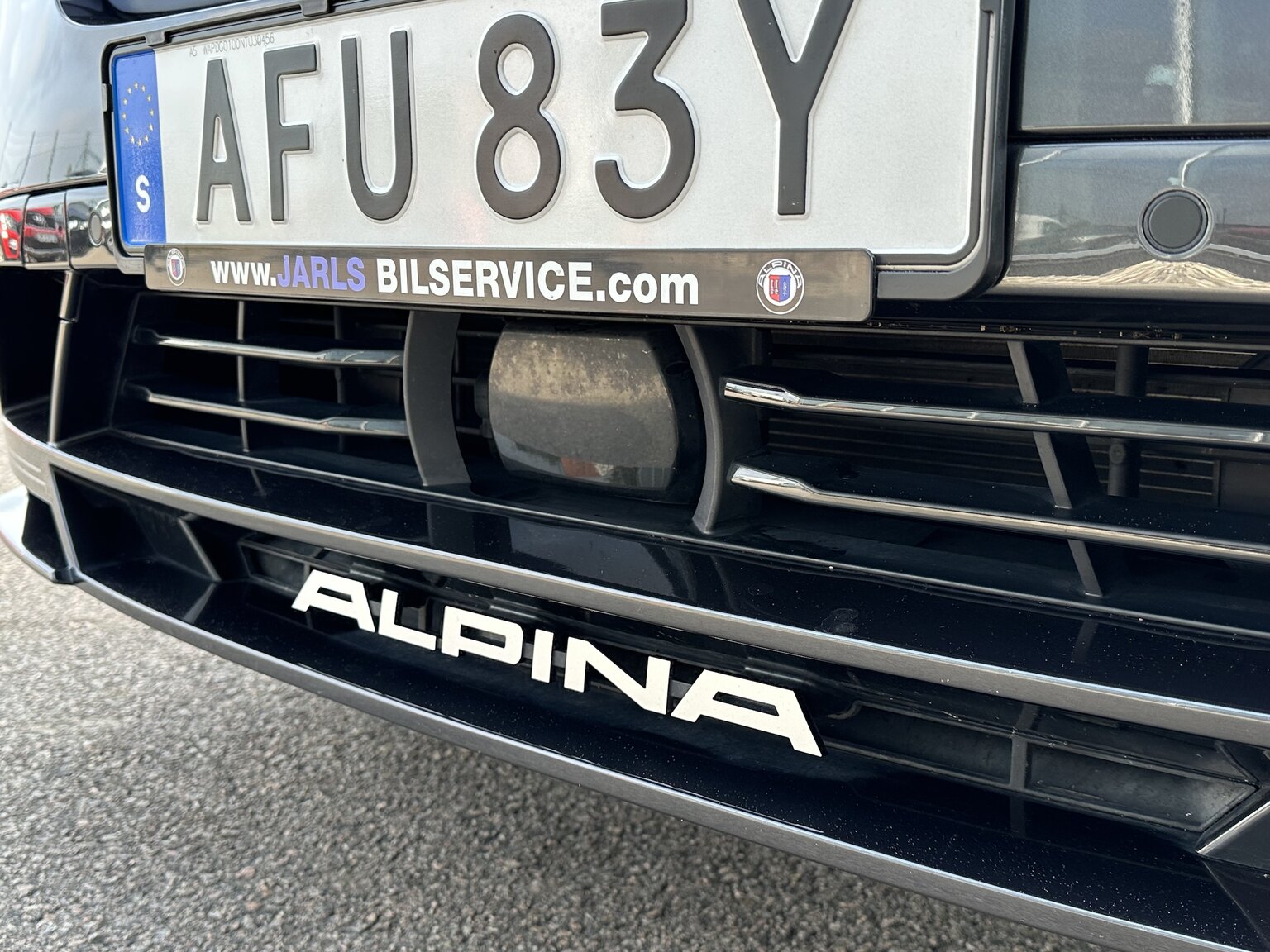 Exterior image of 2022 ALPINA XD3