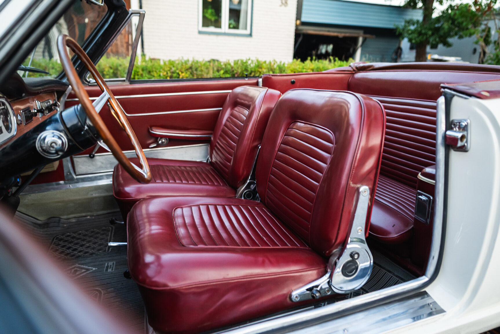Interior image of 1964 Lancia Flavia Vignale  