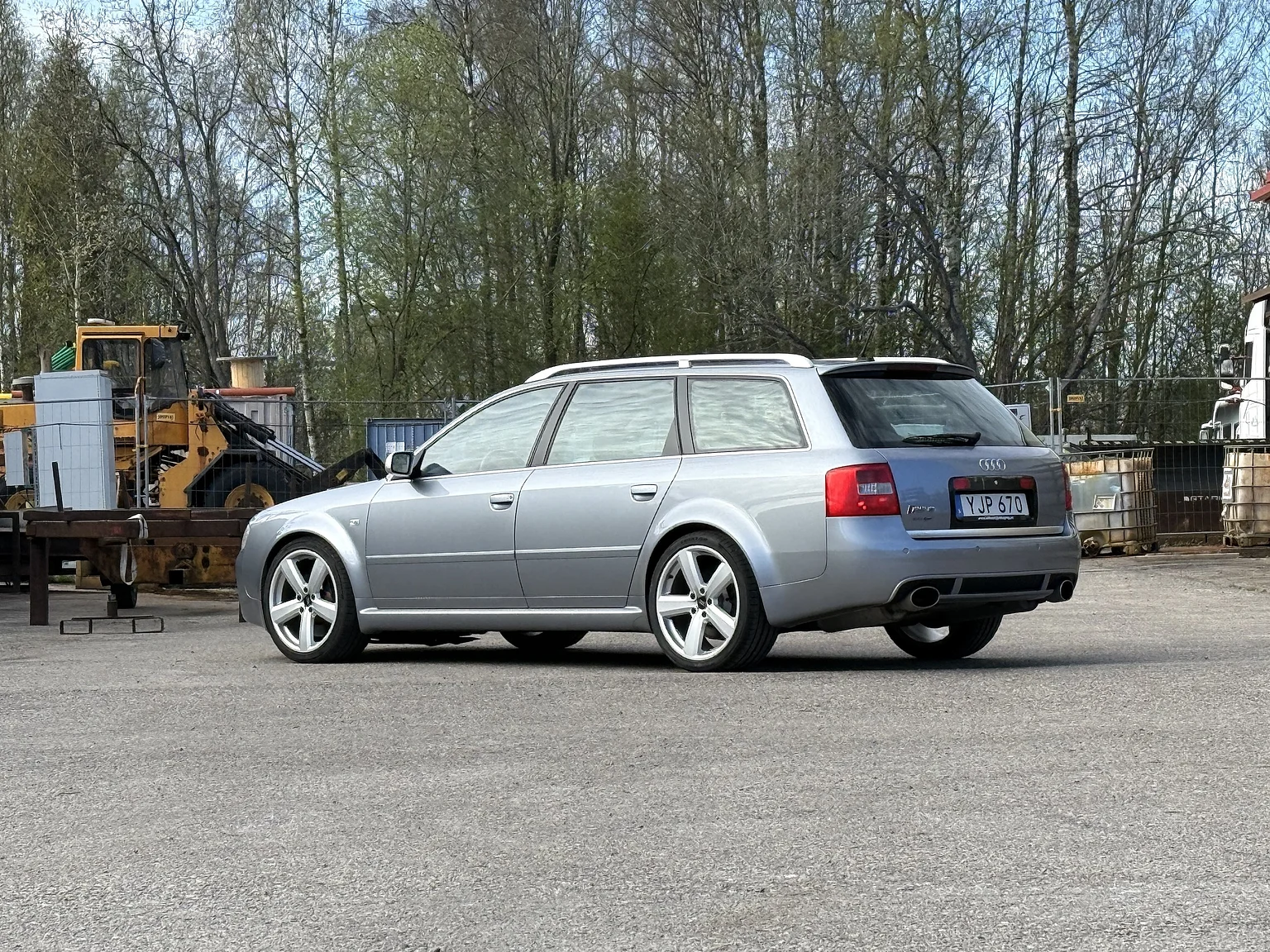 Aussenfoto 2002 Audi RS 6 Avant (6)