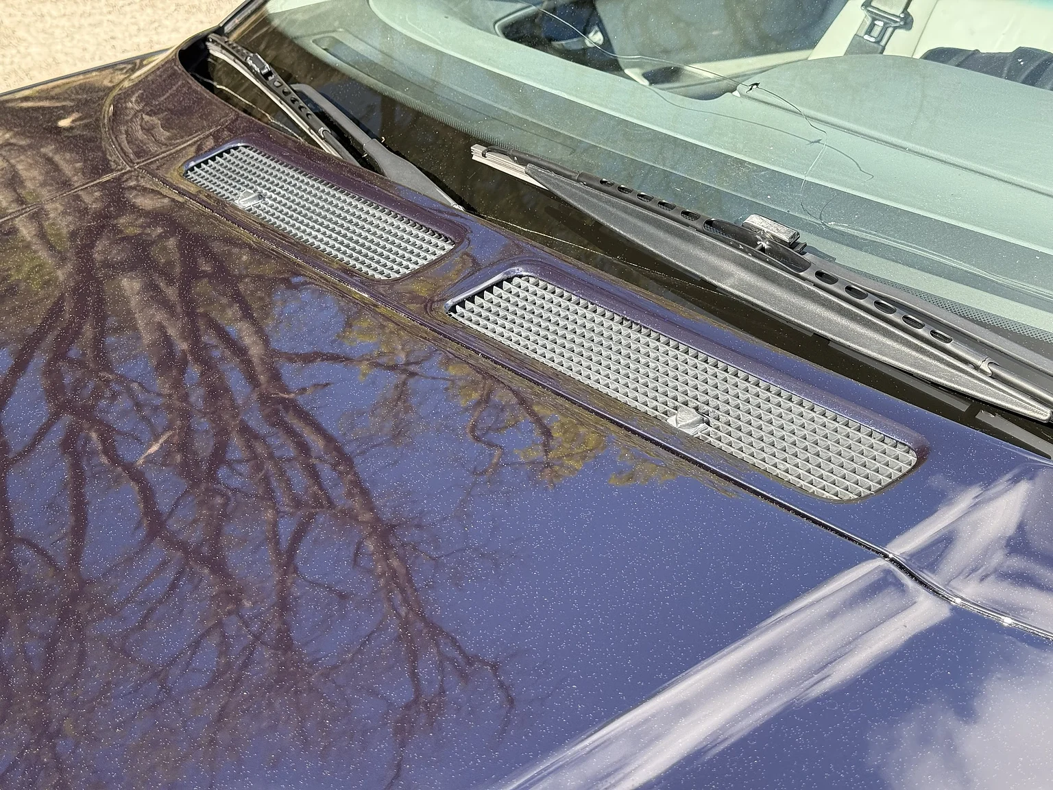 Exterior image of 1994 BMW 840Ci (42)