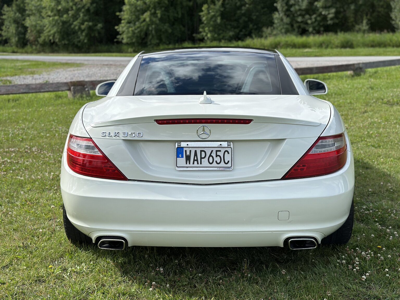 Exteriörbild på 2012 Mercedes-Benz SLK 350