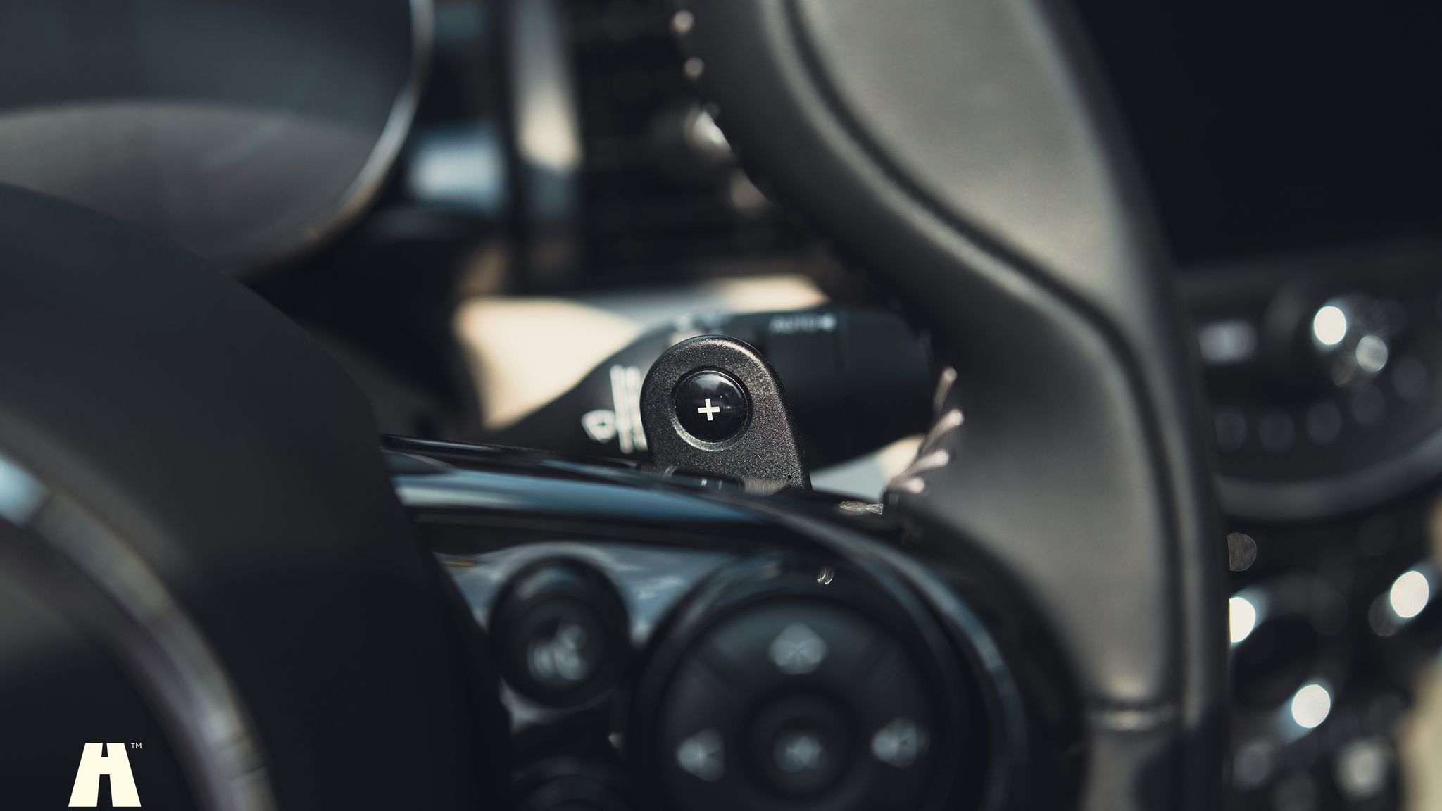 Innenraumfoto von 2021 Mini John Cooper Works Cabriolet  (40)