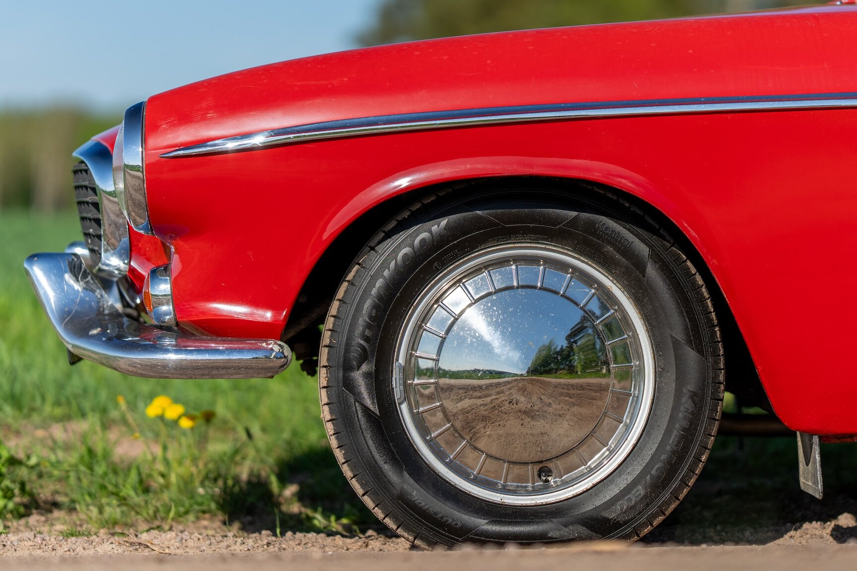 Exterior image of 1961 Volvo P1800