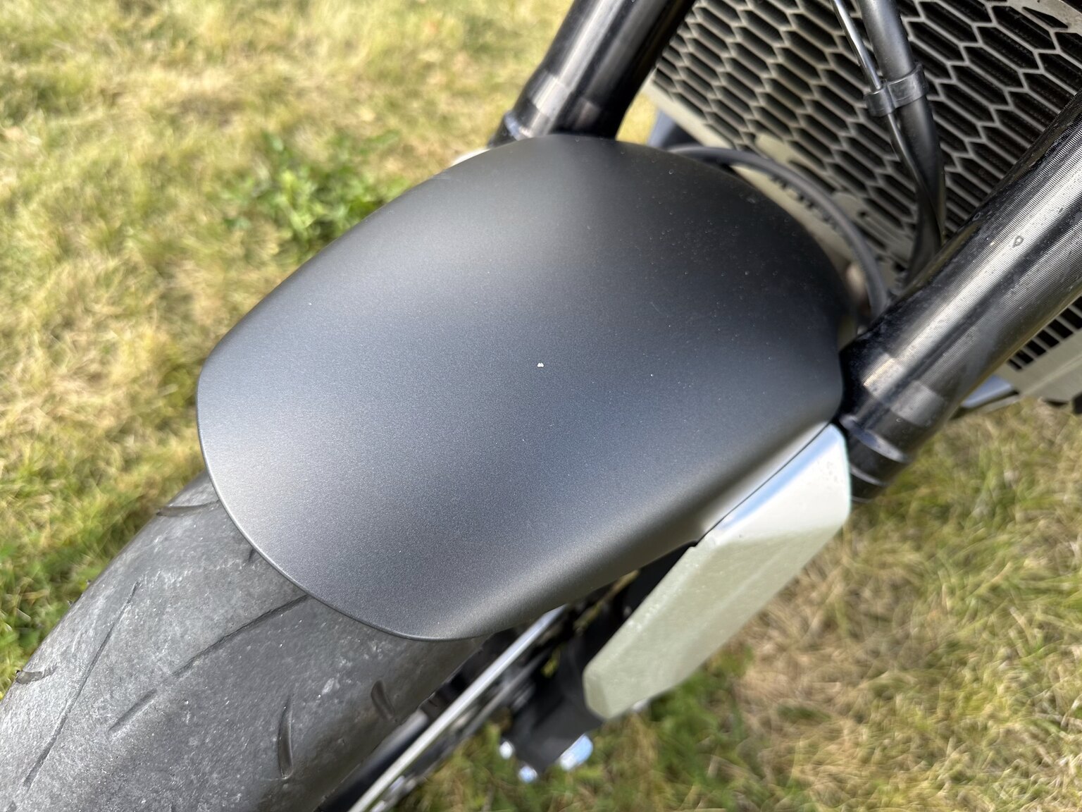 Exteriörbild på 2018 Honda CB1000R