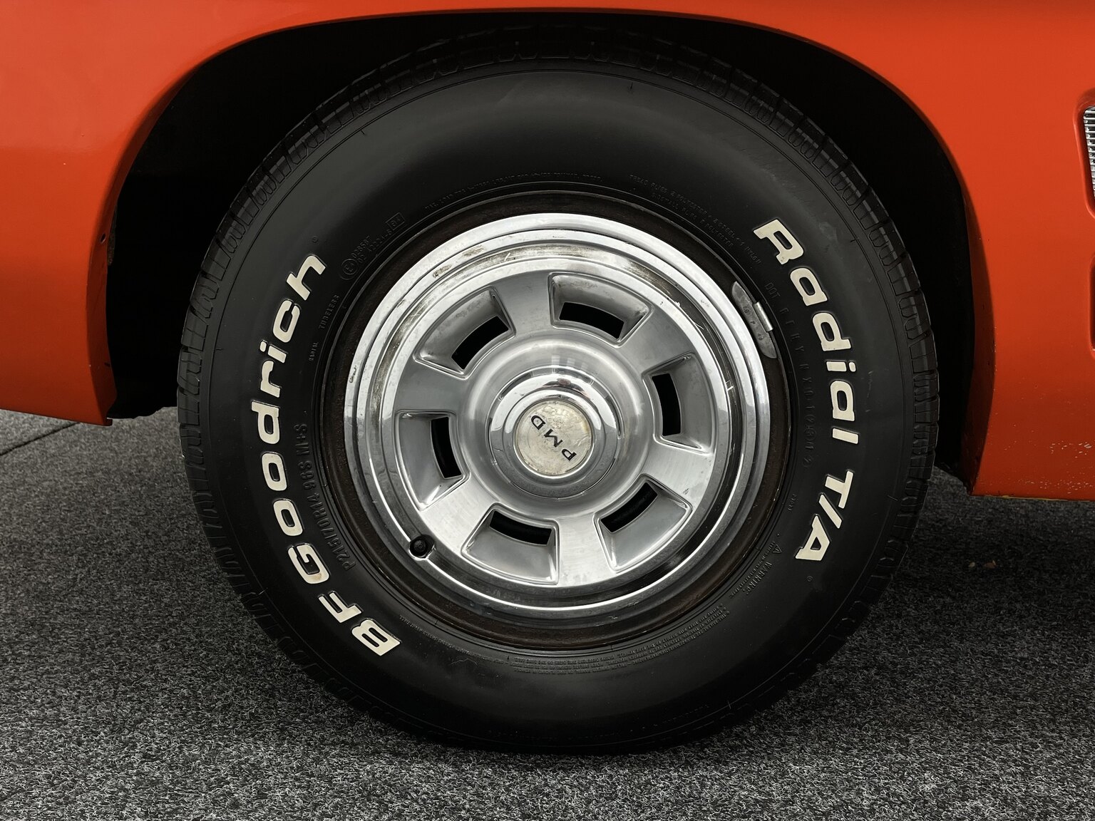 Exteriörbild på 1969 Pontiac Firebird