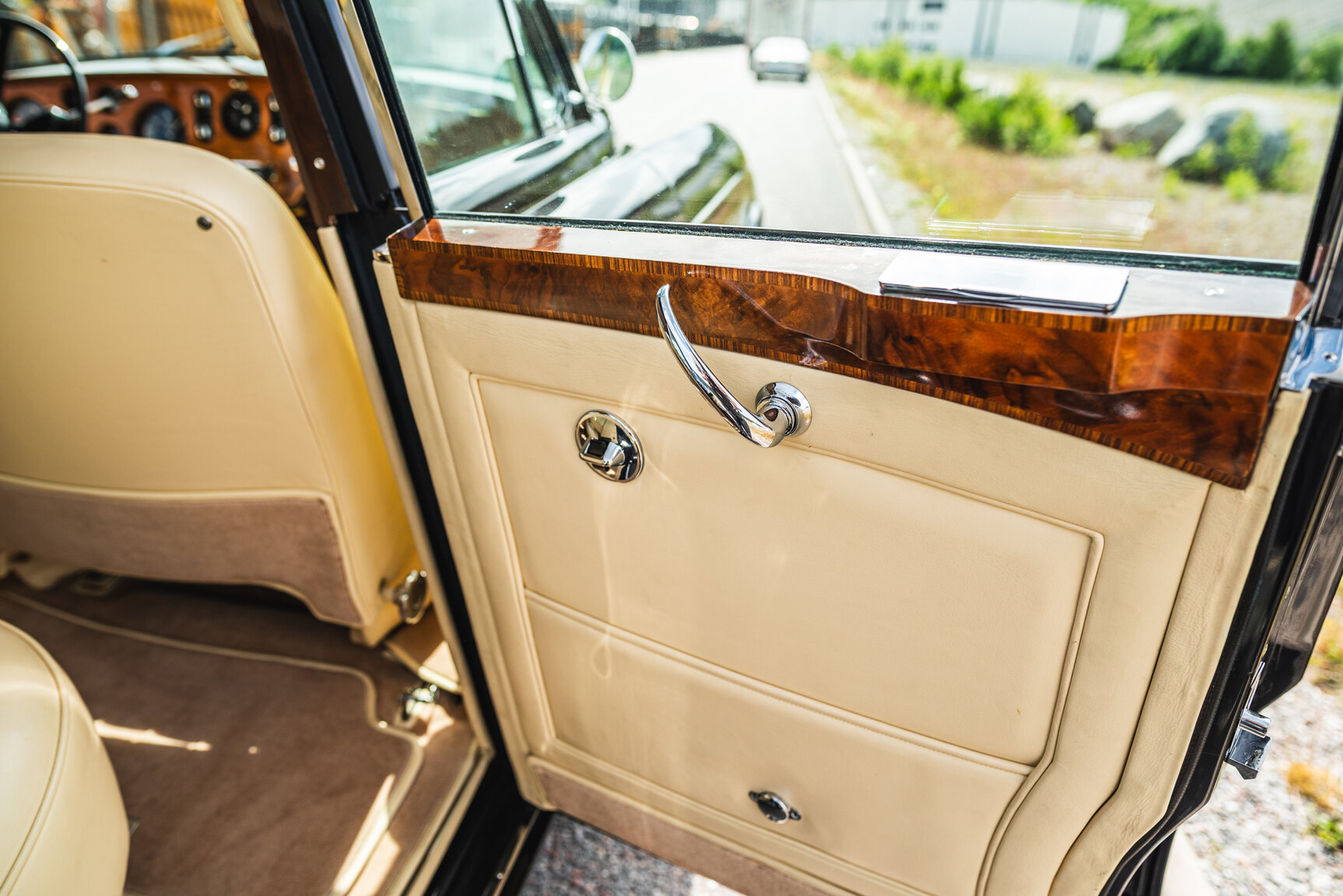 Interior image of 1960 Bentley S2 Continental 