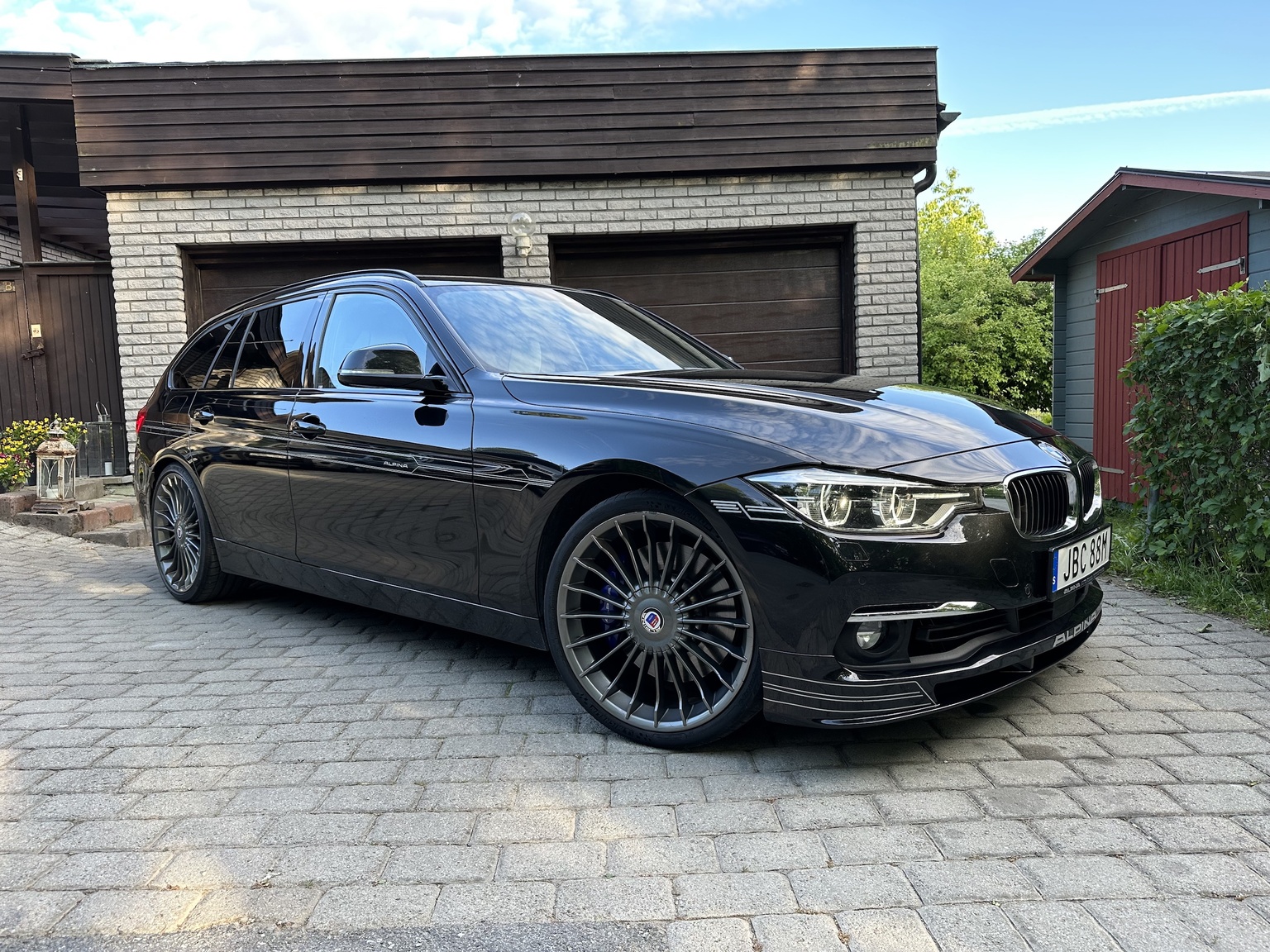 Exteriörbild på 2017 Alpina D3 Bi-Turbo Allrad