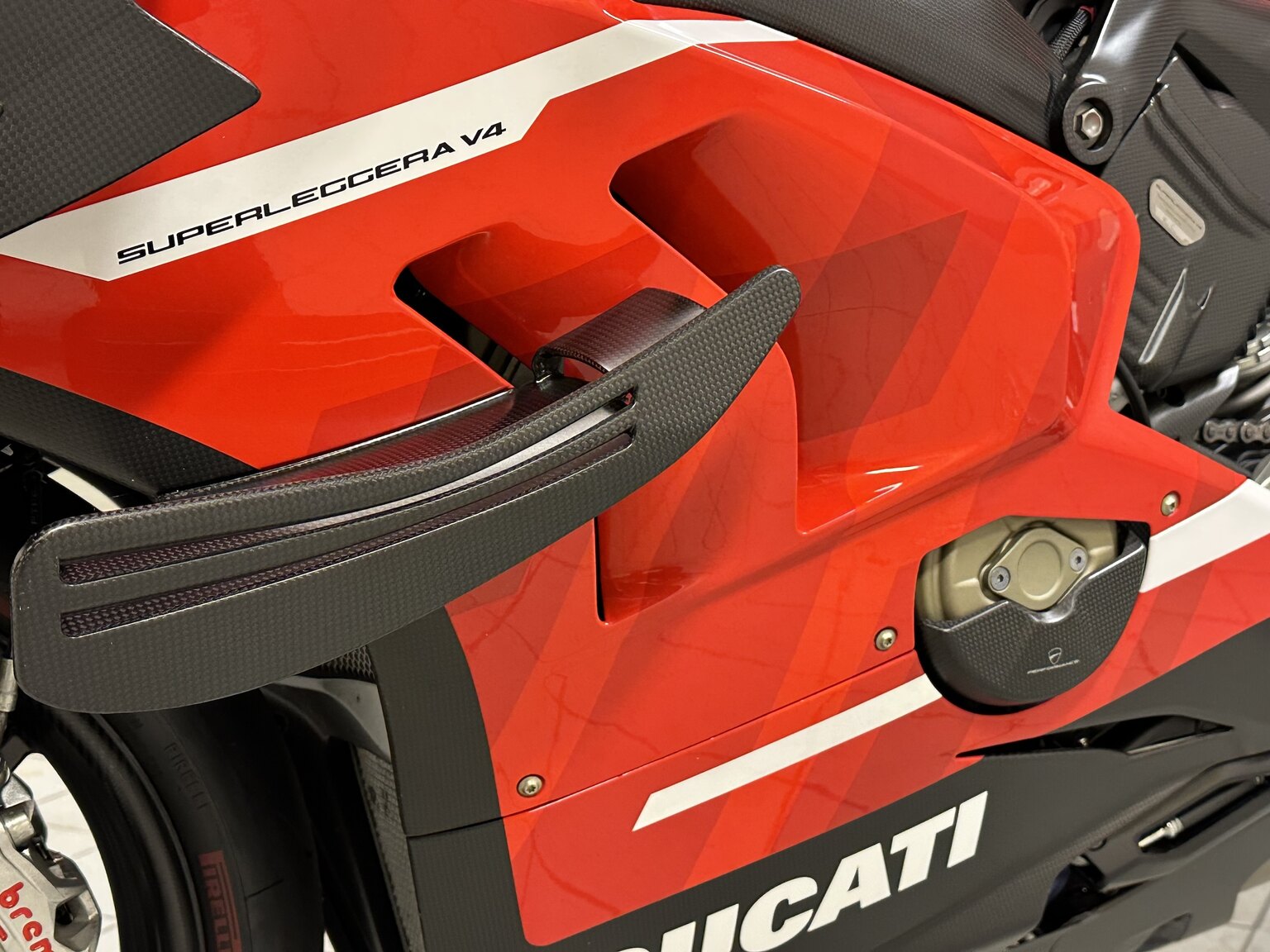 Aussenfoto 2021 Ducati Superleggera V4 23/500