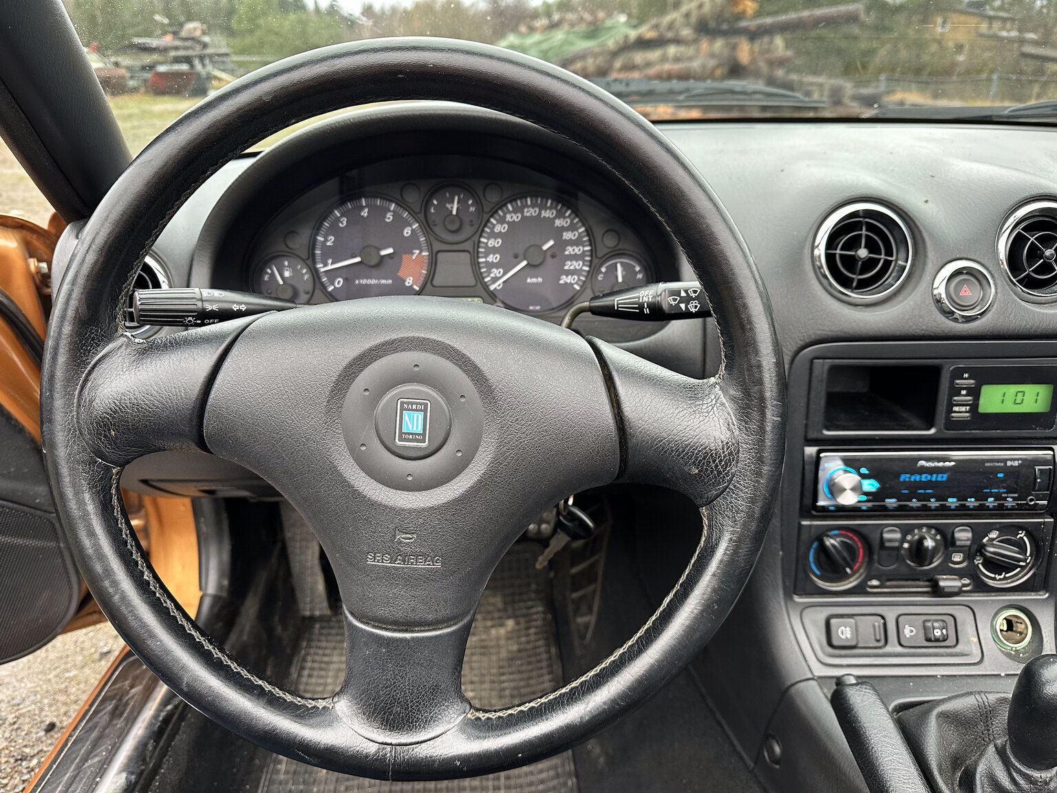 Innenraumfoto von 1998 Mazda Miata MX-5 NB