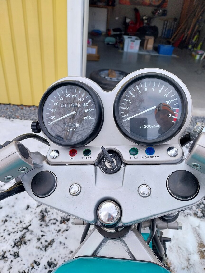 Exteriörbild på 1991 SUZUKI GS500E Sport/Touring
