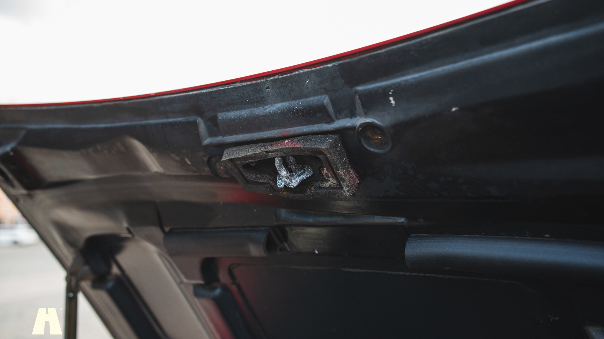 Image of 1985 Pontiac Fiero GT mechanics (86)