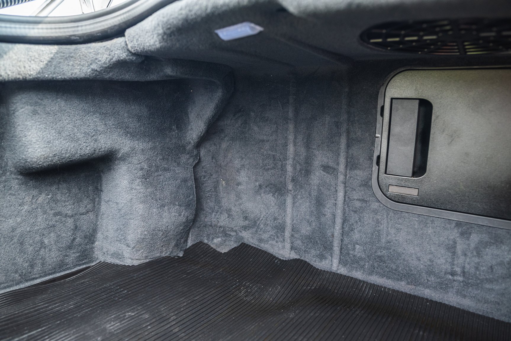 Interior image of 2000 Mercedes-Benz CL 500