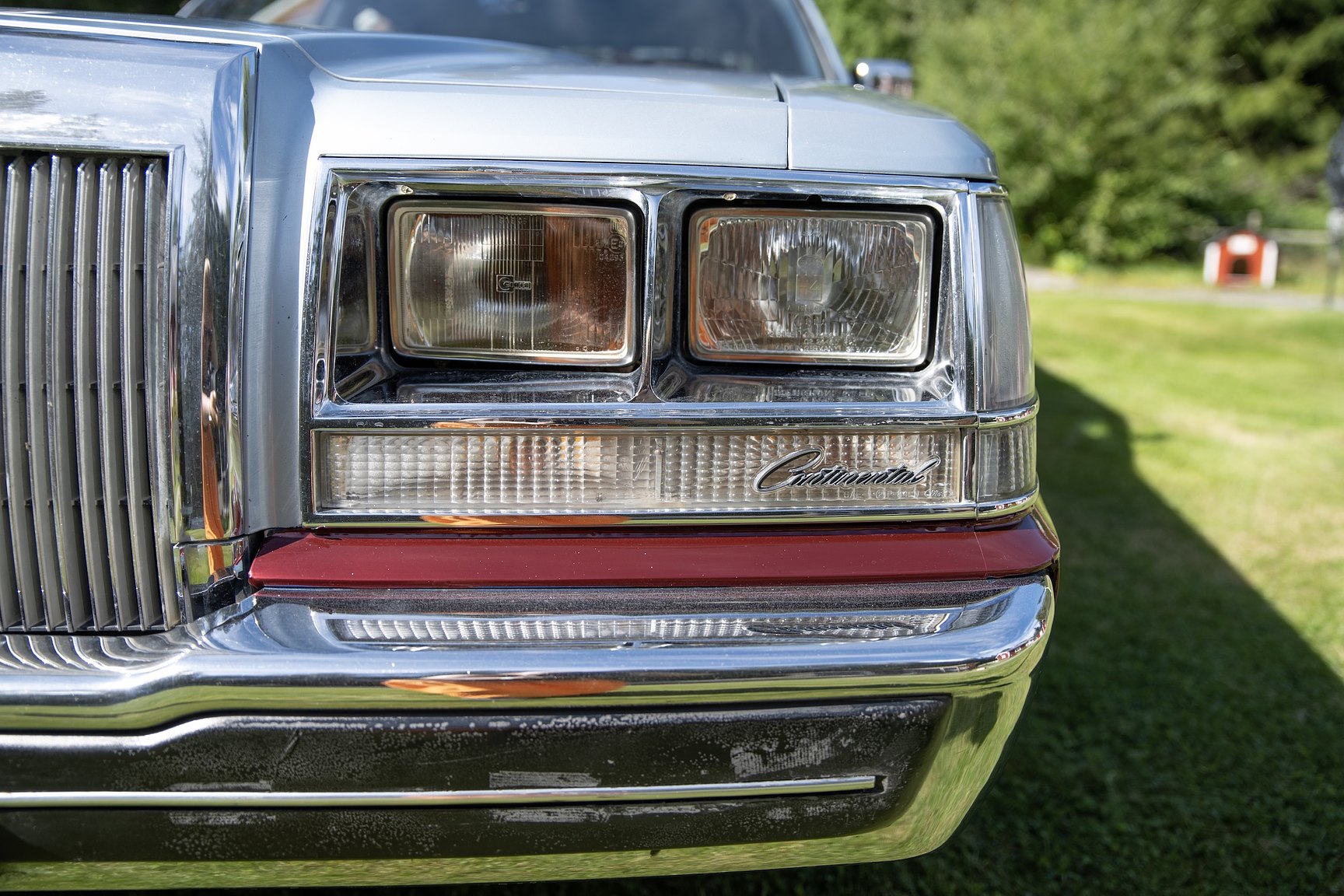 Exteriörbild på 1985 Lincoln Continental 5.0 V8 EFI