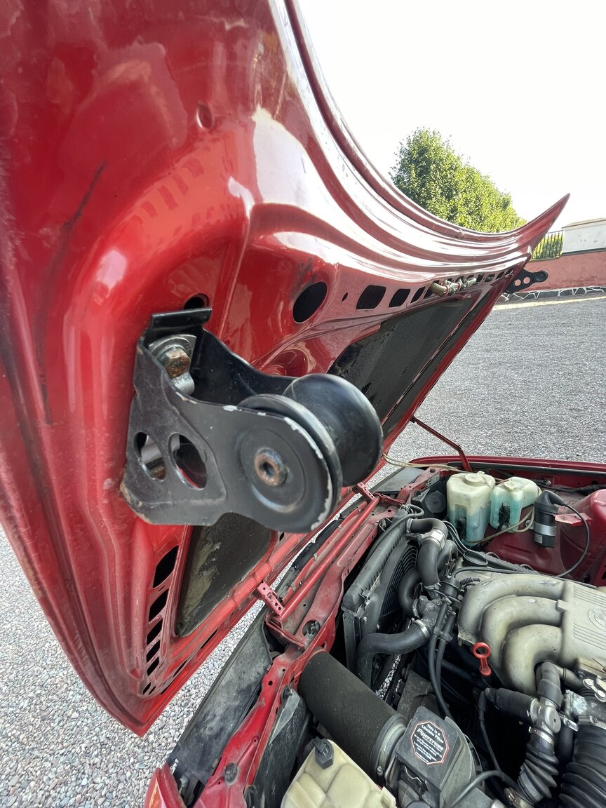 Image of 1987 BMW 320i mechanics