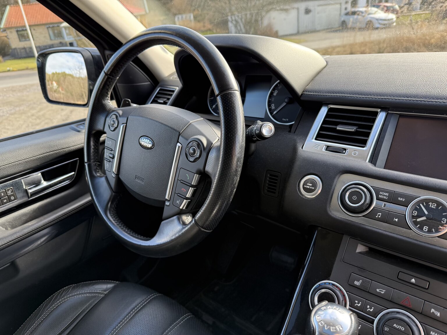 Innenraumfoto von 2012 Land Rover Range Rover Sport V8